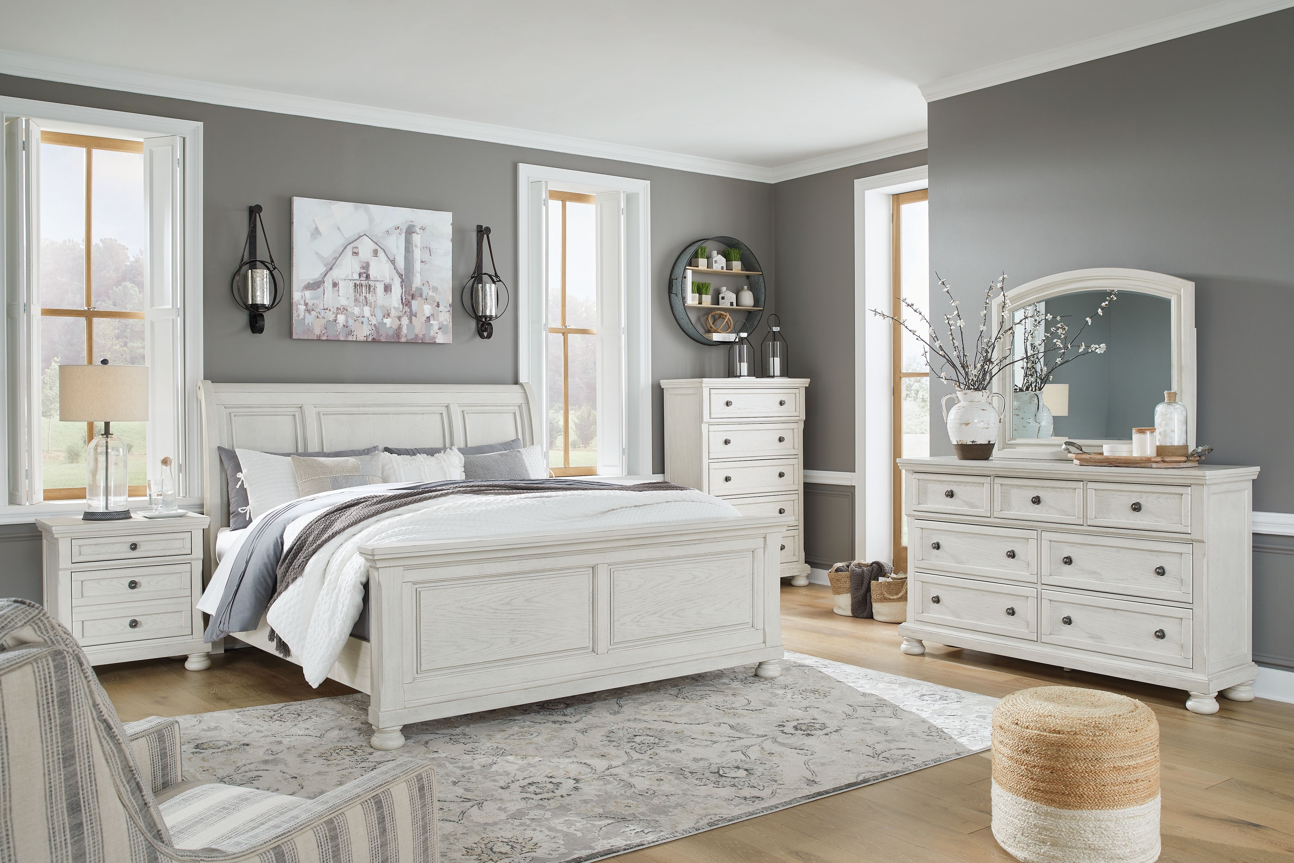 Queen · 5 Pc · Dresser, Mirror, Queen Sleigh Bed