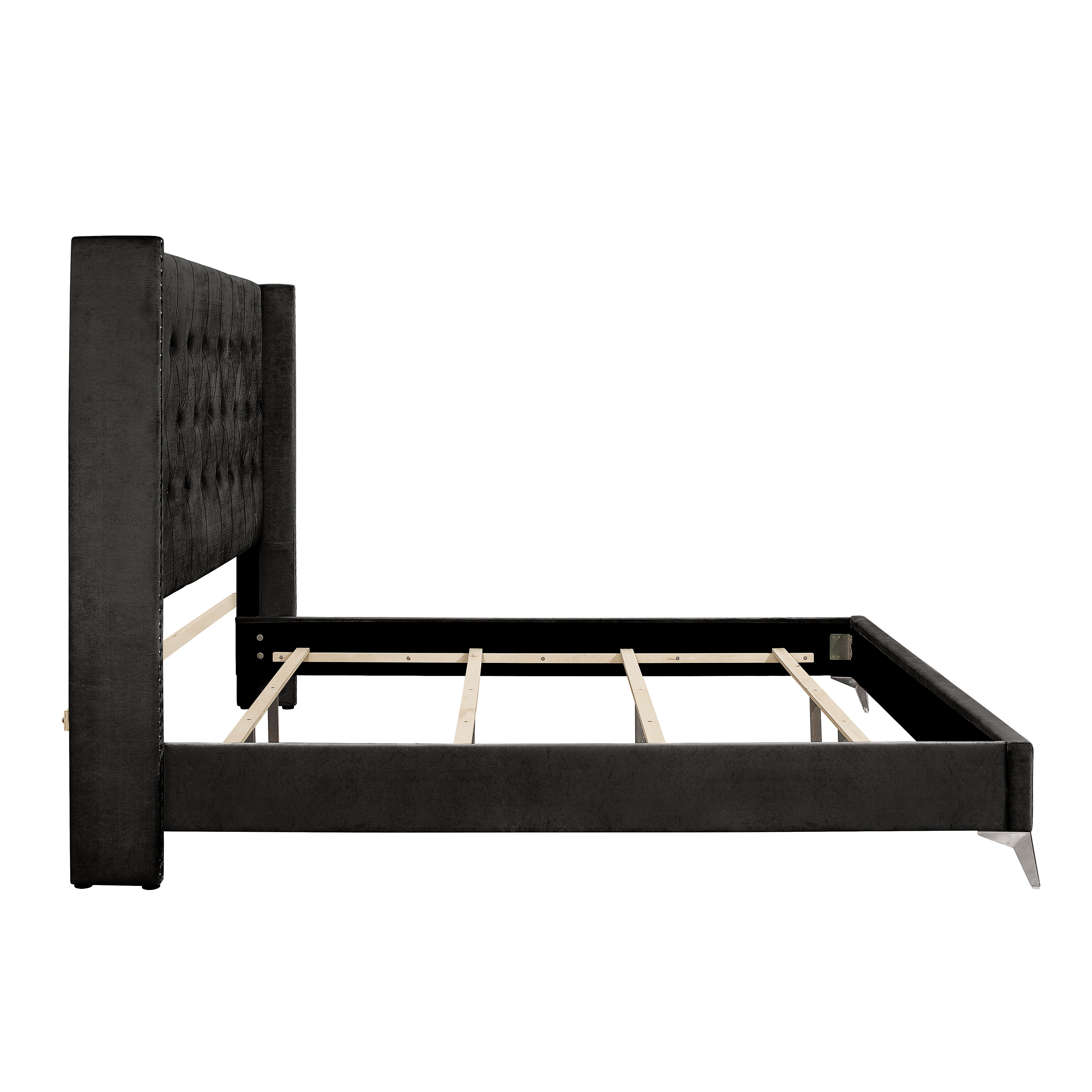 Huxley - 5/0 Queen Bed - Black