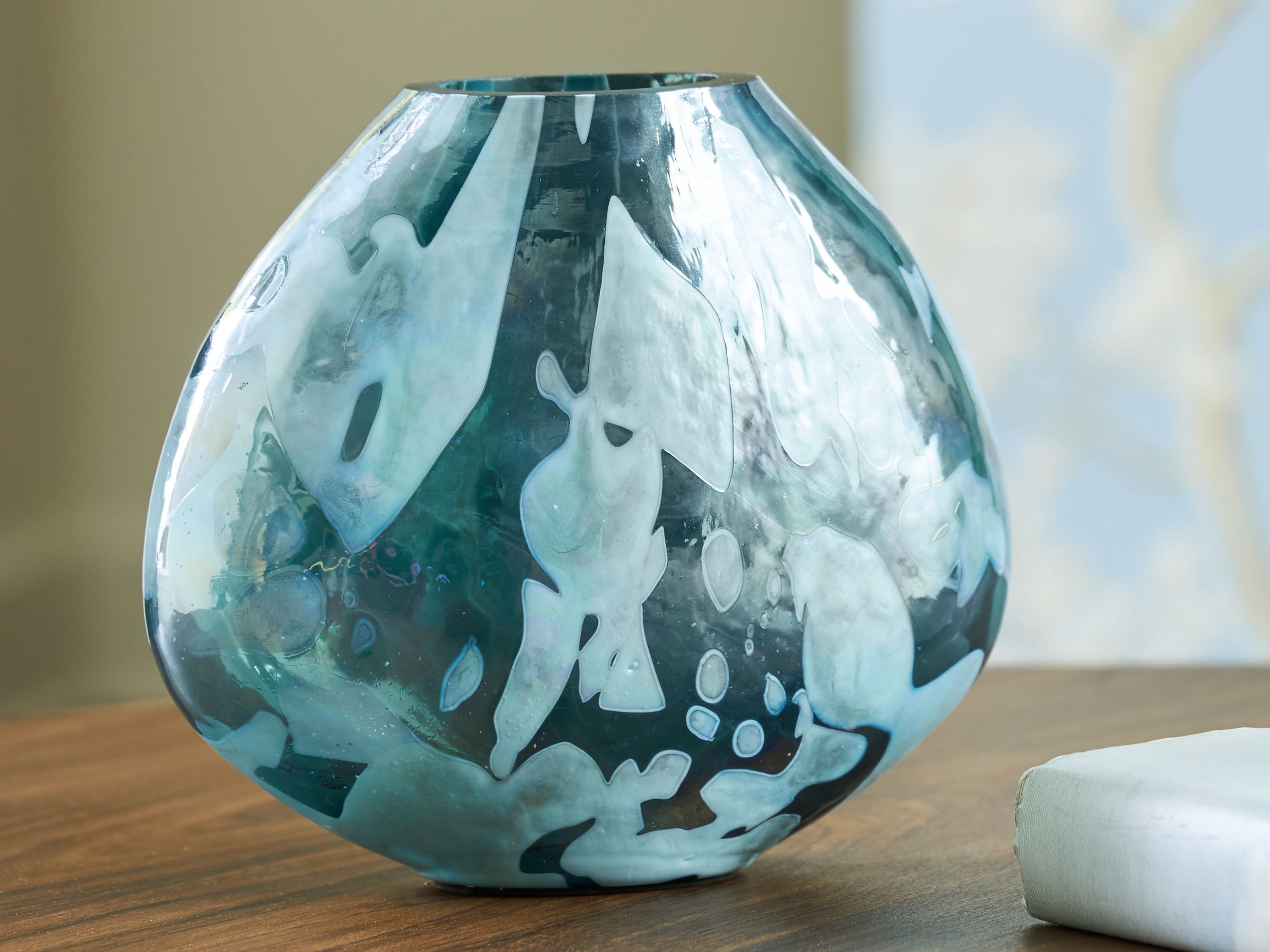 Cartshaw - Vase - 7" - Iridescent Teal