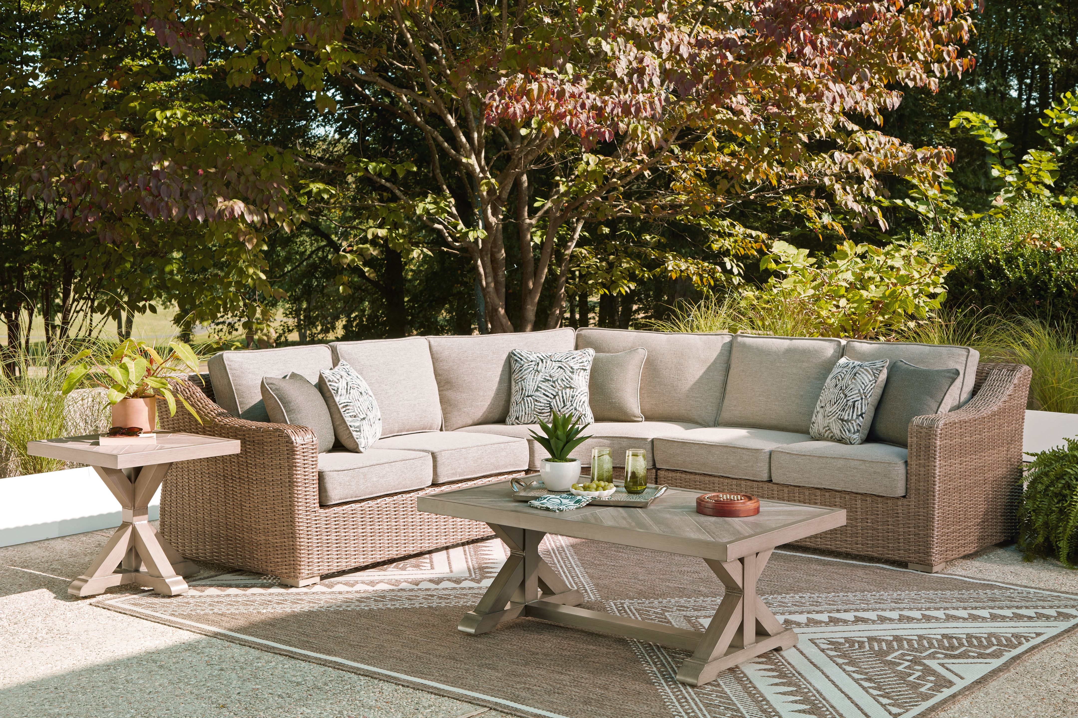 Laguna Heights - 3-Piece Outdoor Sectional - Beige