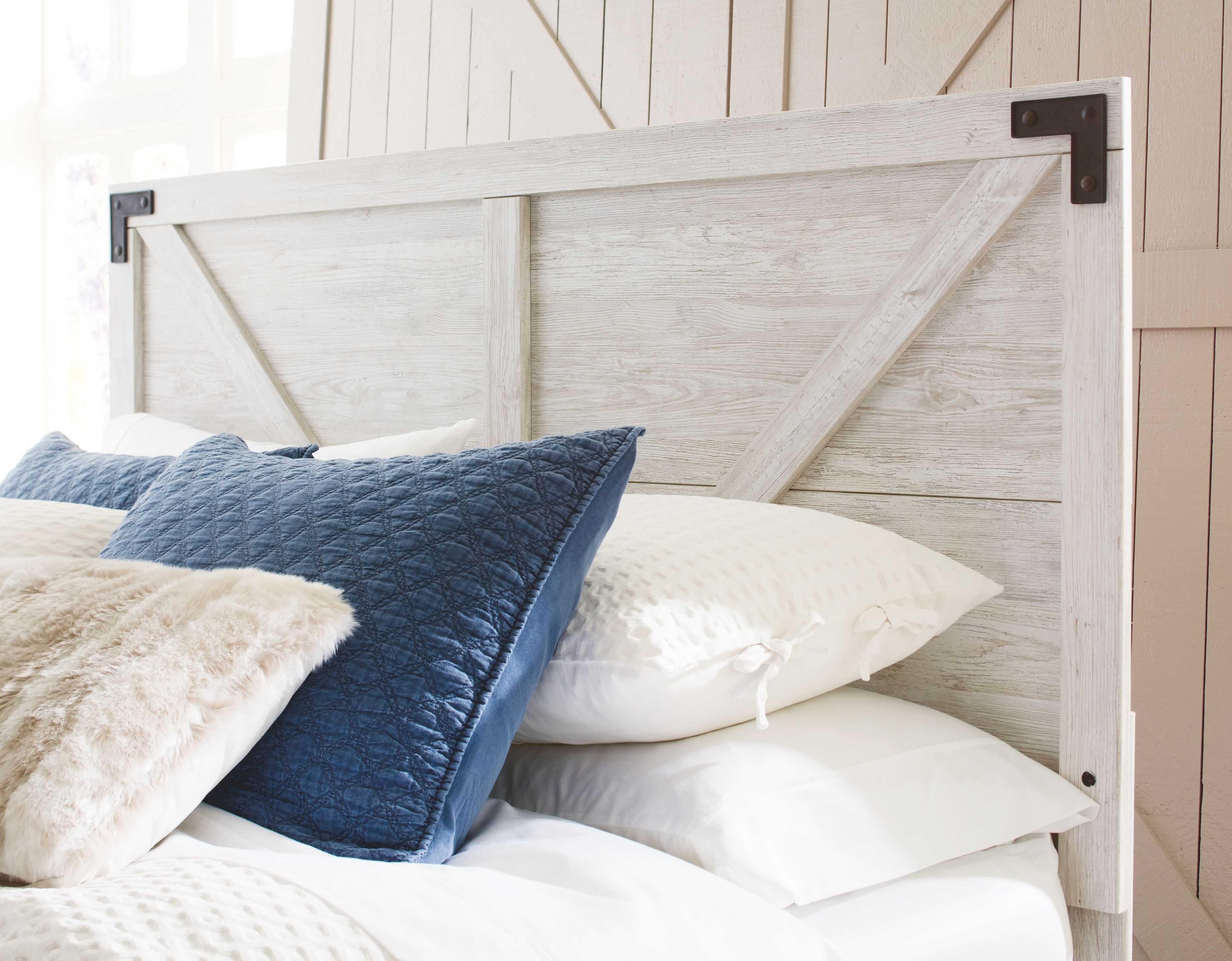 Shawburn - Full Panel Platform Bed - Whitewash