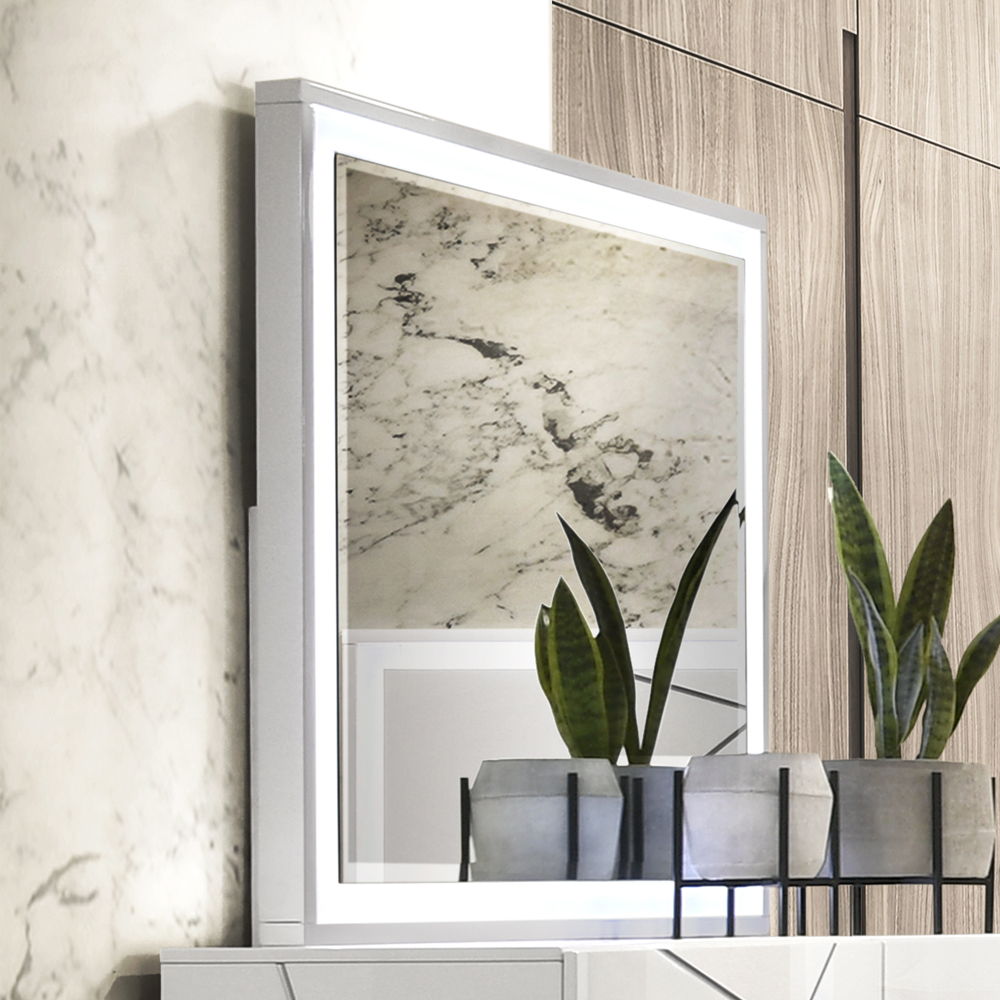 Esther - Mirror With LED - White / Silver, white