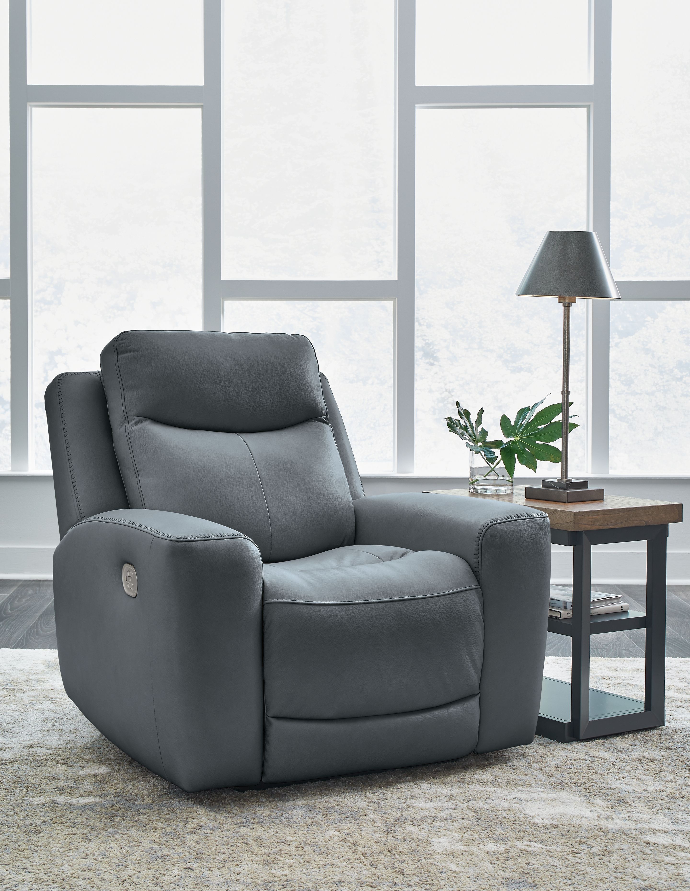 Ashley Mindanao PWR Recliner/ADJ Headrest
