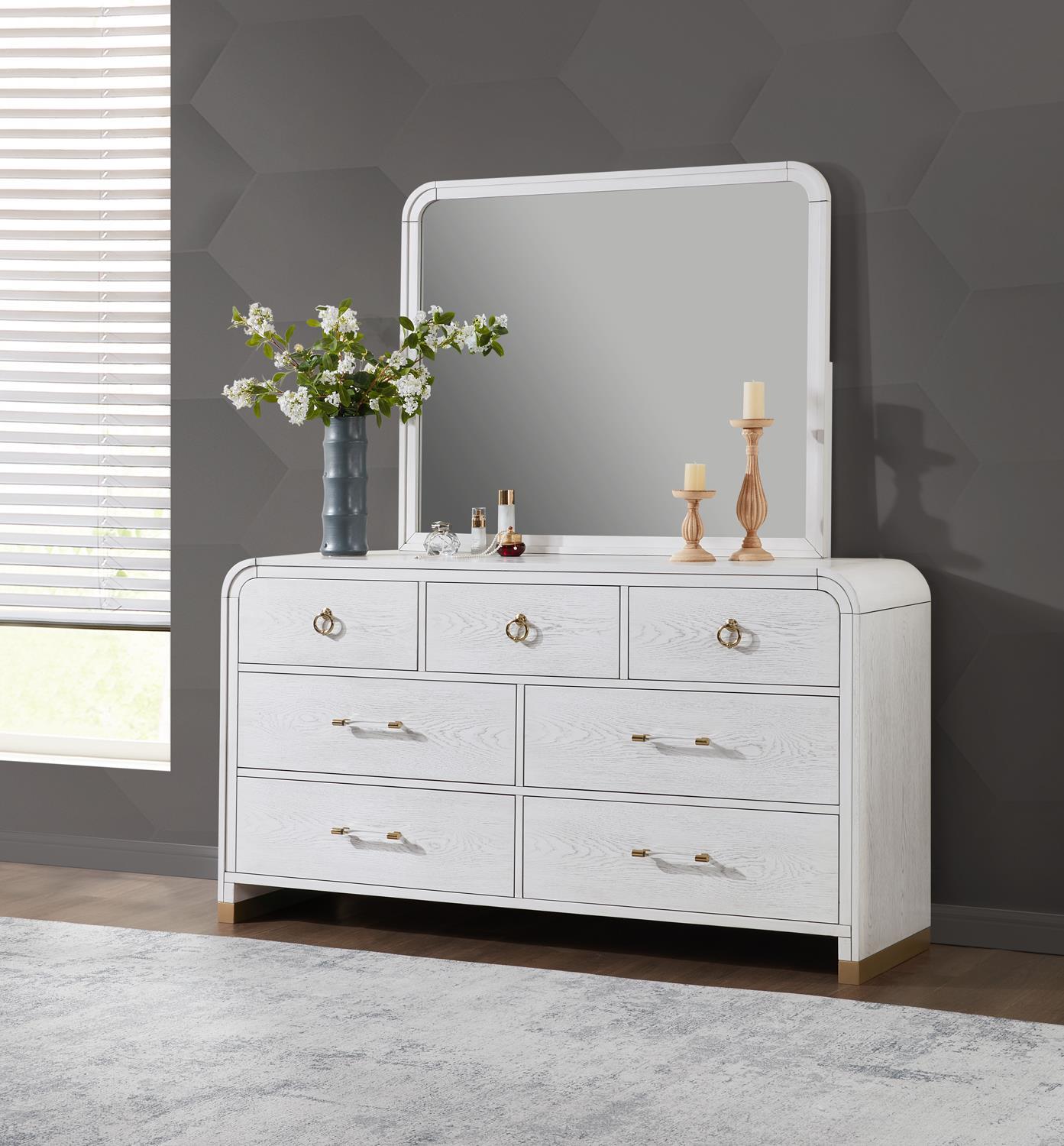 B093 - 3 Piece Bedroom Set (Queen Bed, Dresser, Mirror) - White