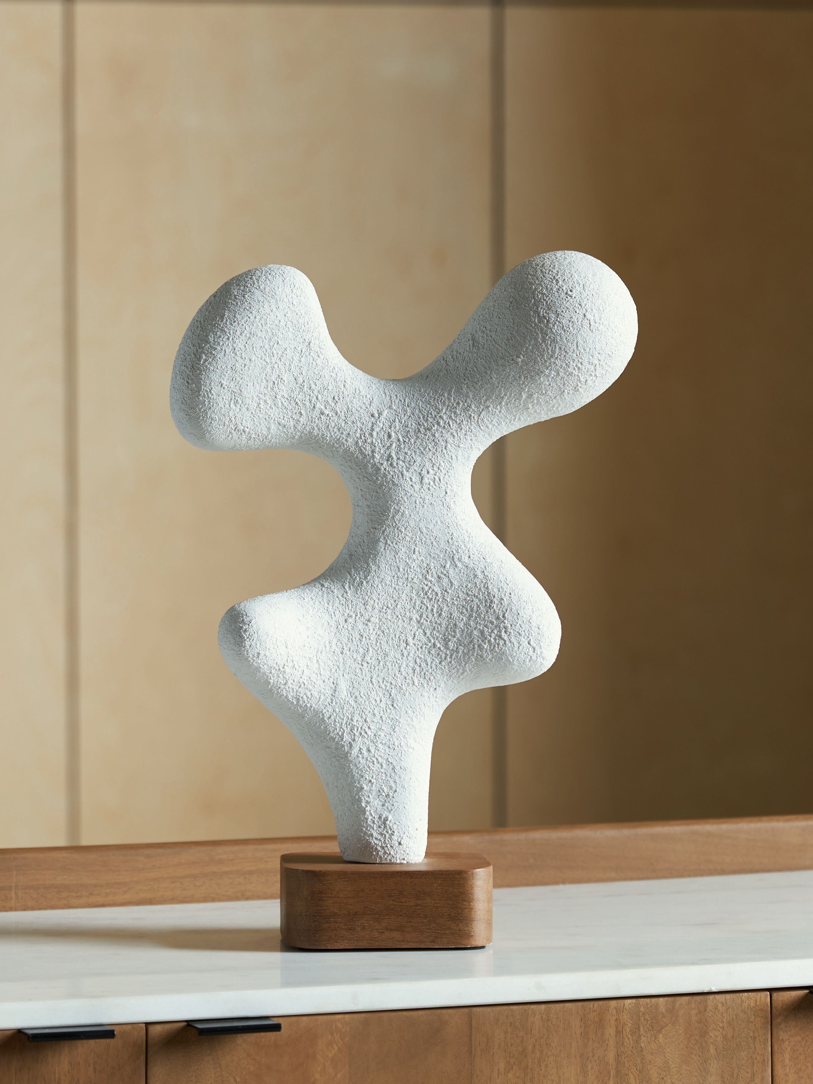 Lavarsen - Sculpture - 16.75" - White / Brown