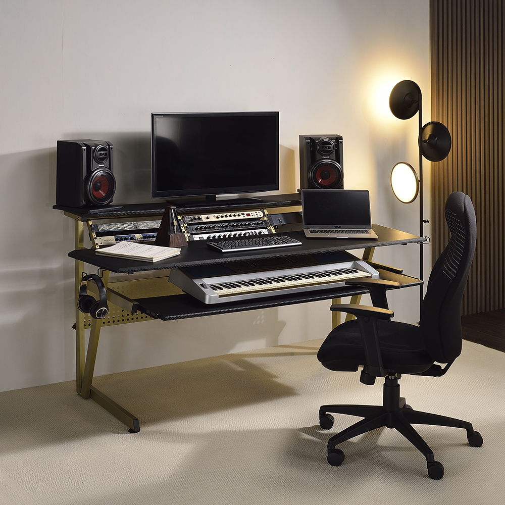 Saida - Music Desk - Black, black