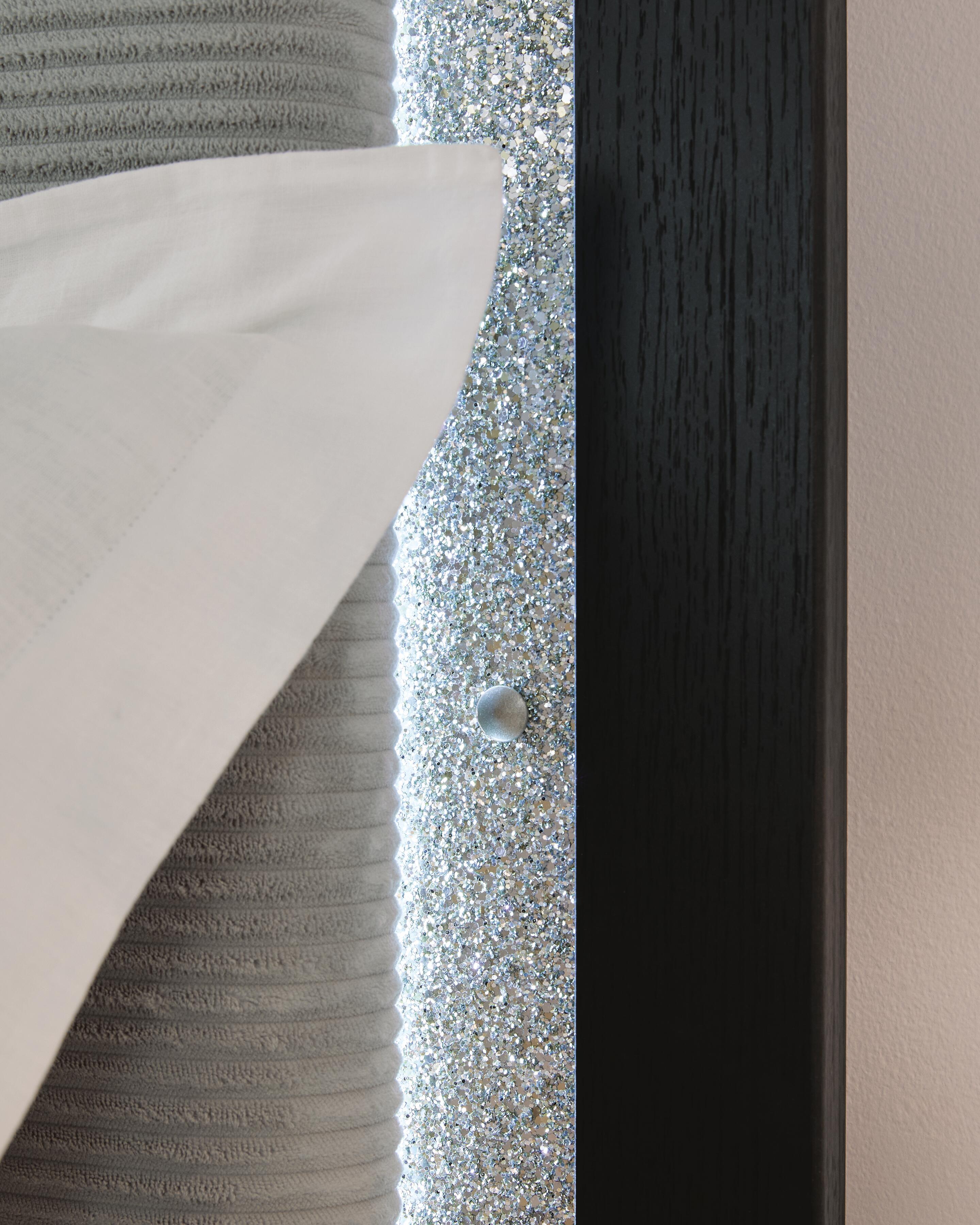 Maeling - Queen Upholstered Panel Bed - Black