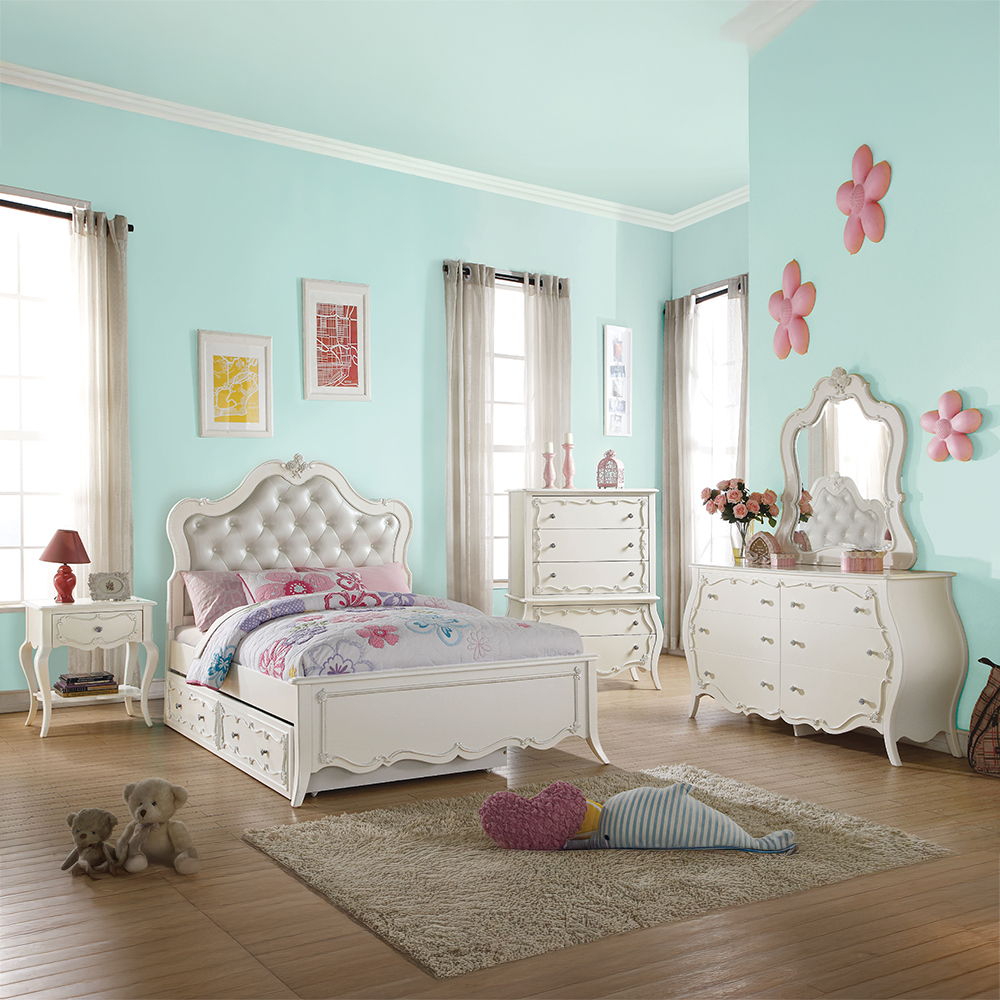 Edalene - Full Bed - Pearl Synthetic Leather & Pearl White, white, view 3