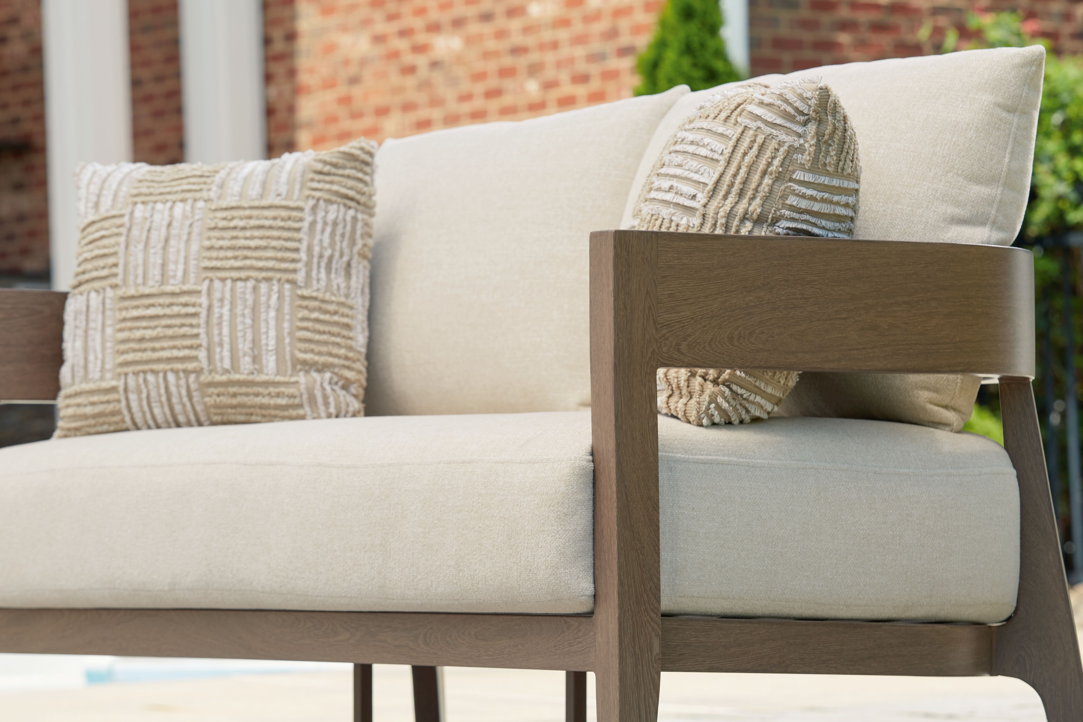 Ashley Furniture Serene Bay - Loveseat With Cushion - Dark Brown / White - Image 8