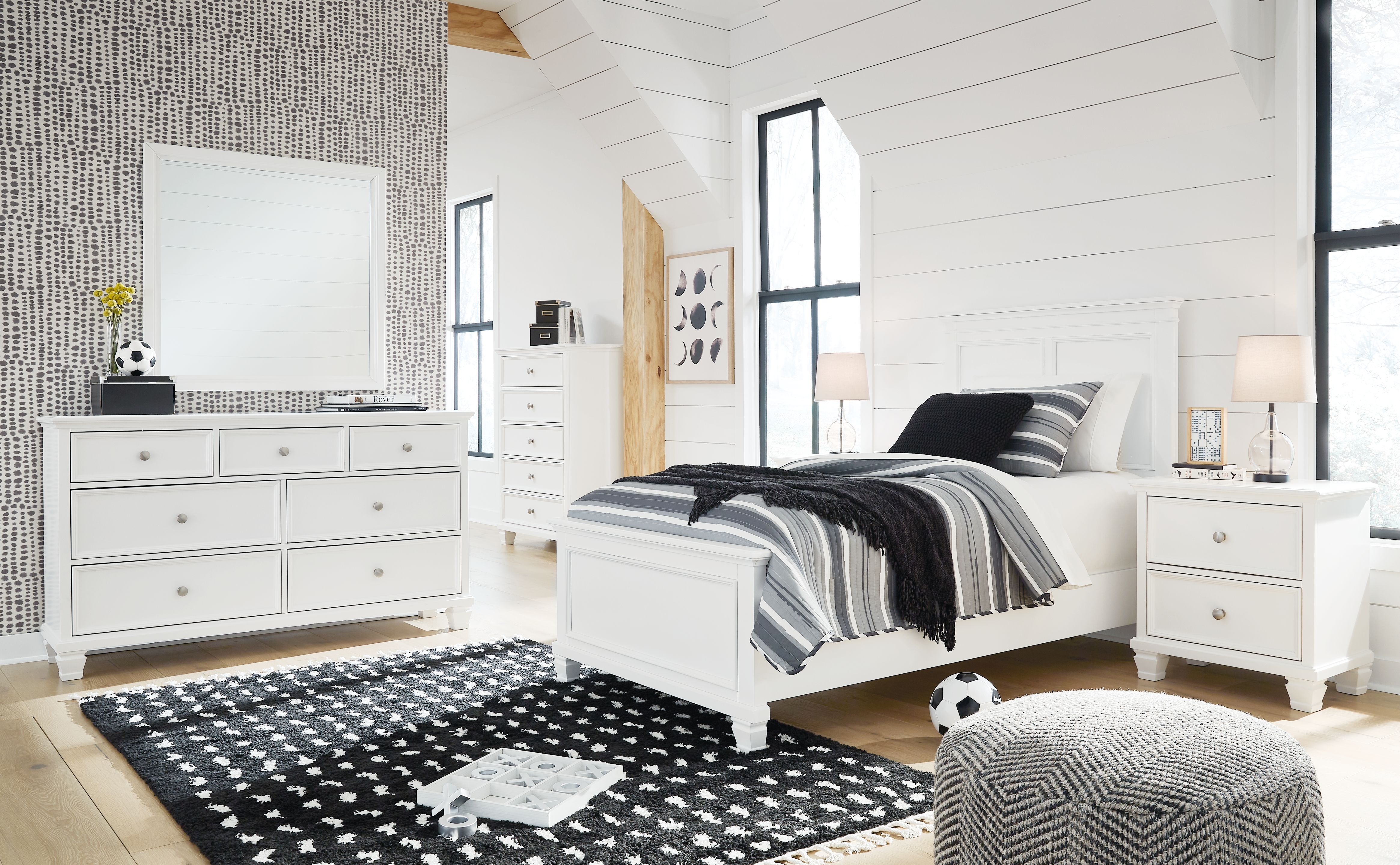 Fortman - 6 Pc. - Dresser, Mirror, Chest, Twin Panel Bed - White
