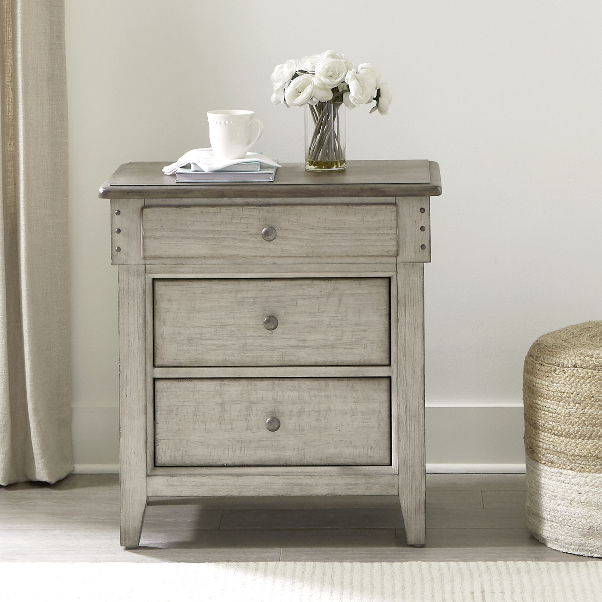 Liberty Furniture Ivy Hollow - 3 Drawer Nightstand With Charging Station - White