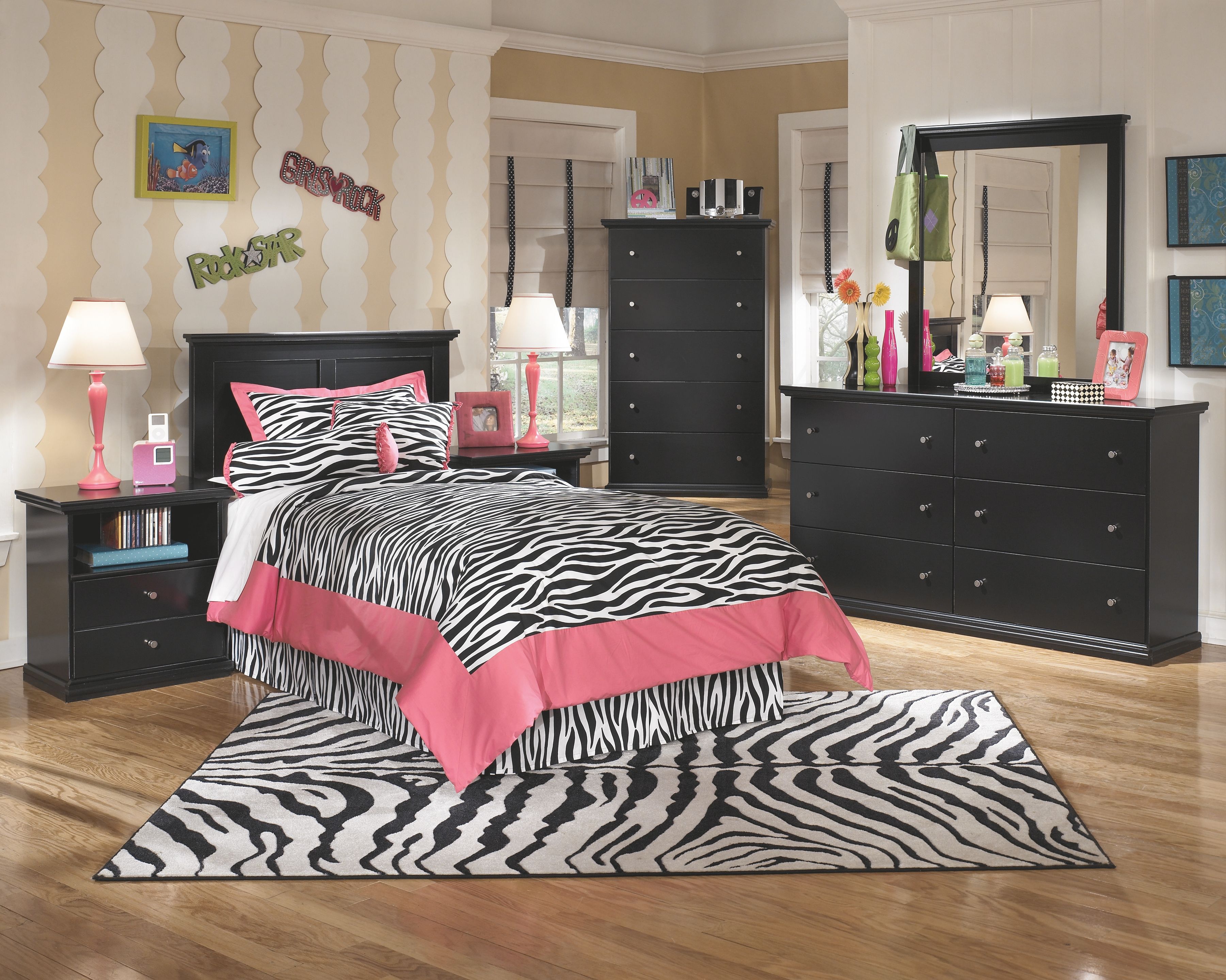 Ashley Furniture Maribel - Six Drawer Dresser - Black - Image 11
