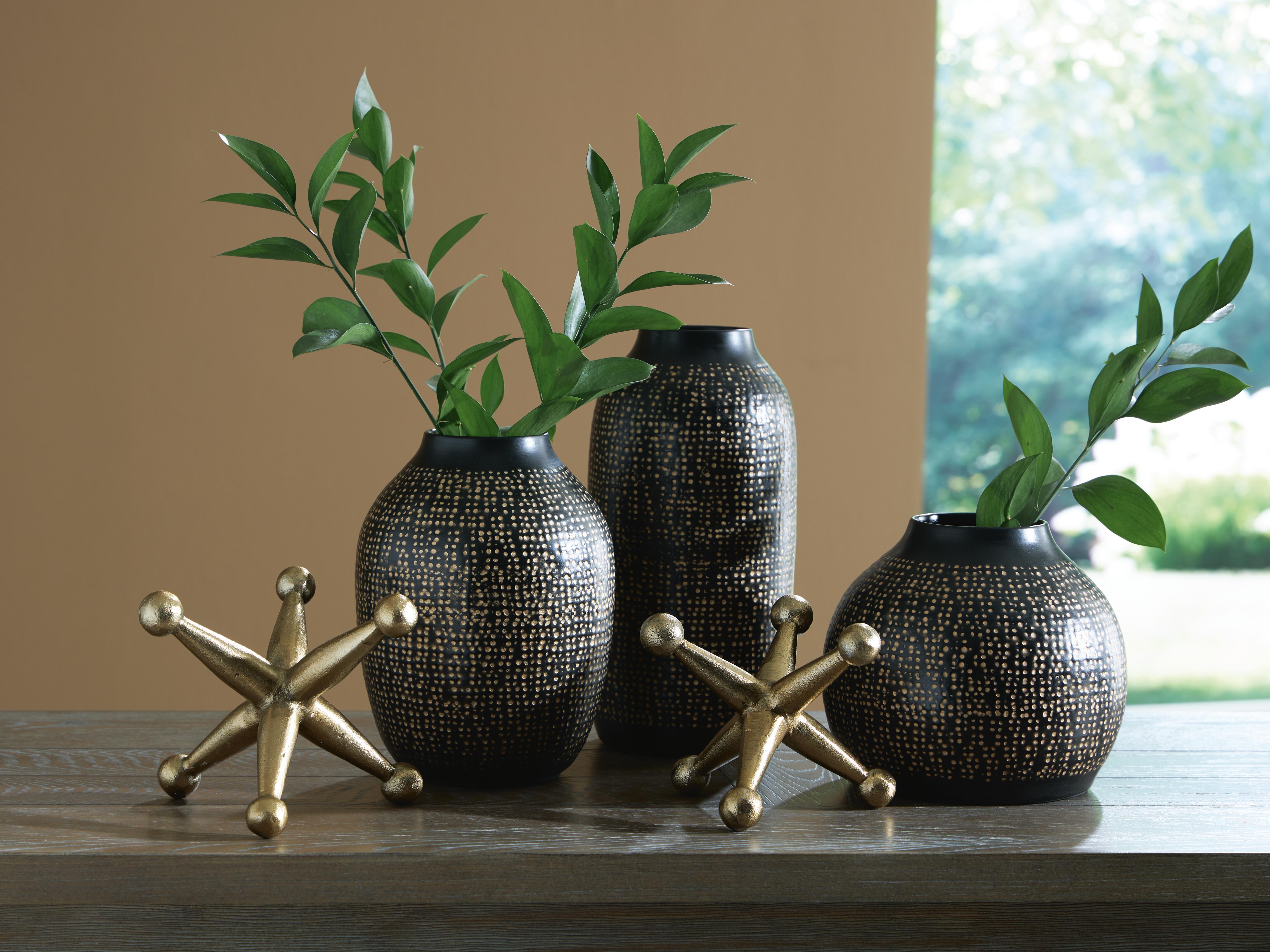 Vinburn - Accessory Set (Set of 5) - Black / Gold Finish