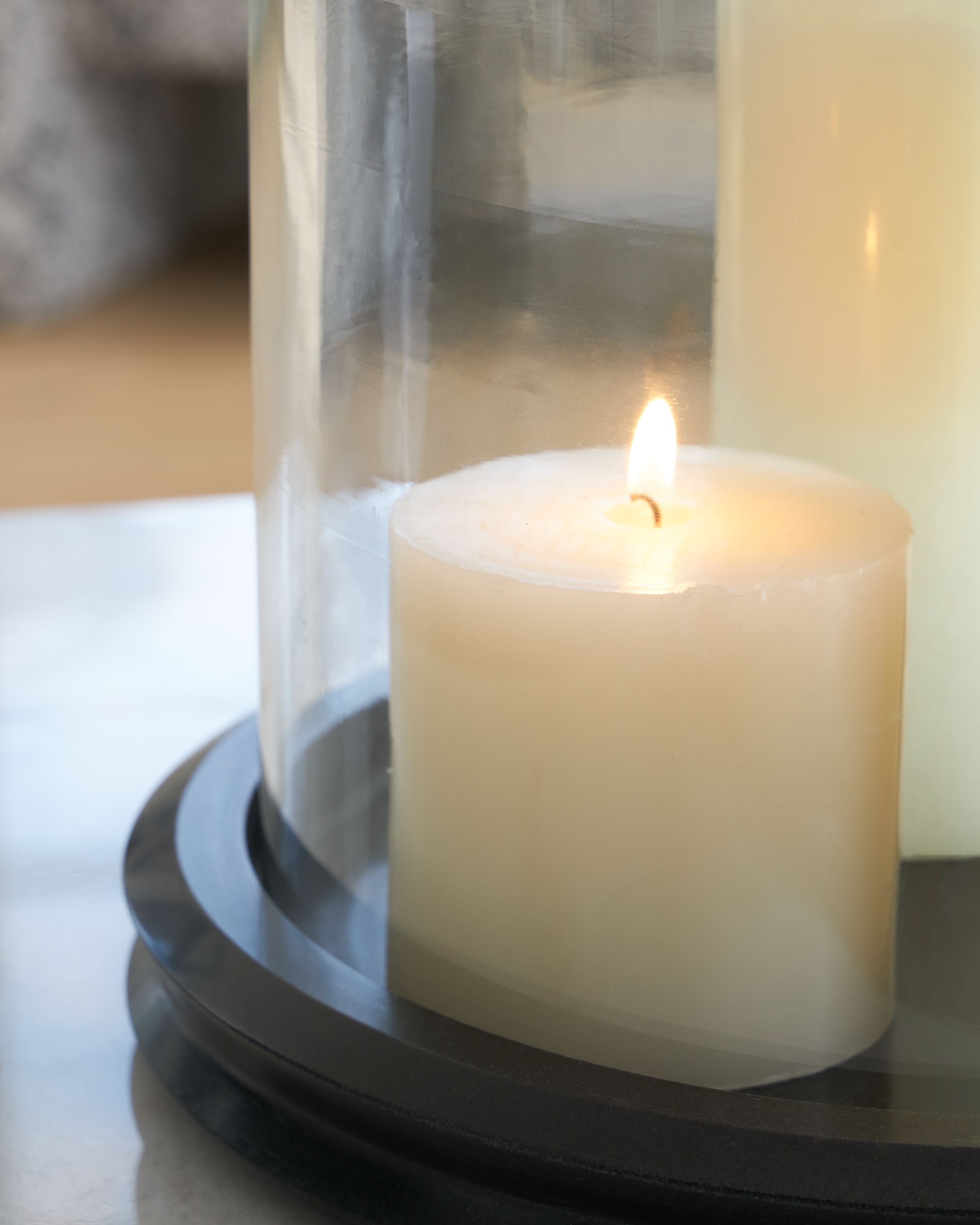 Saskia - Candle Holder - Clear / Black
