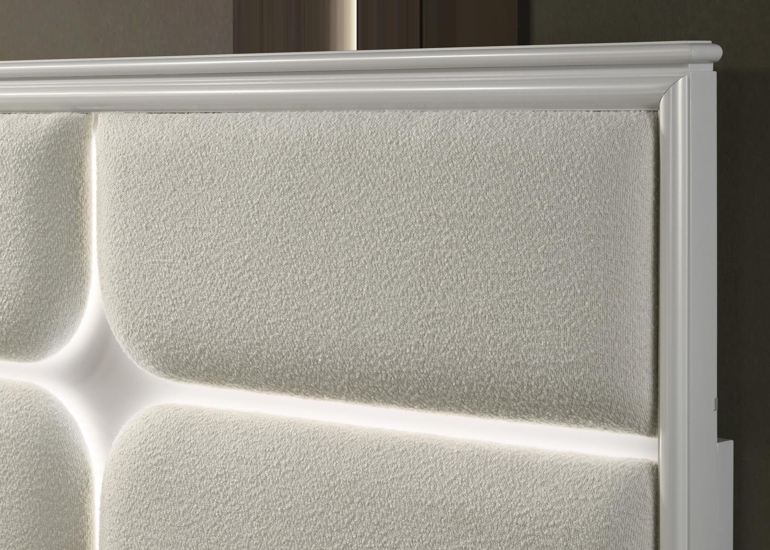 B025 - Queen Bed - White