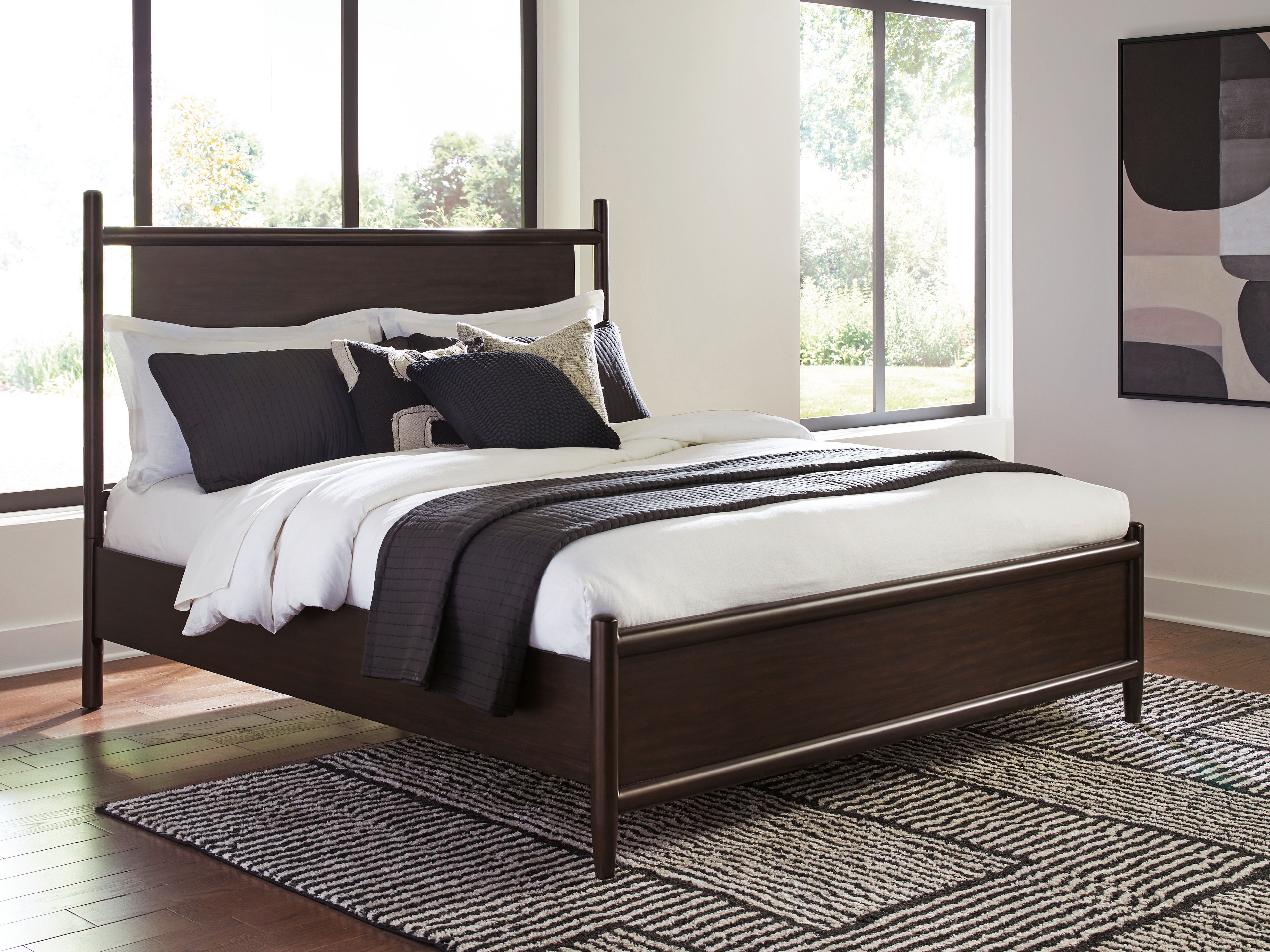 Dantenton - King Panel Bed - Merlot