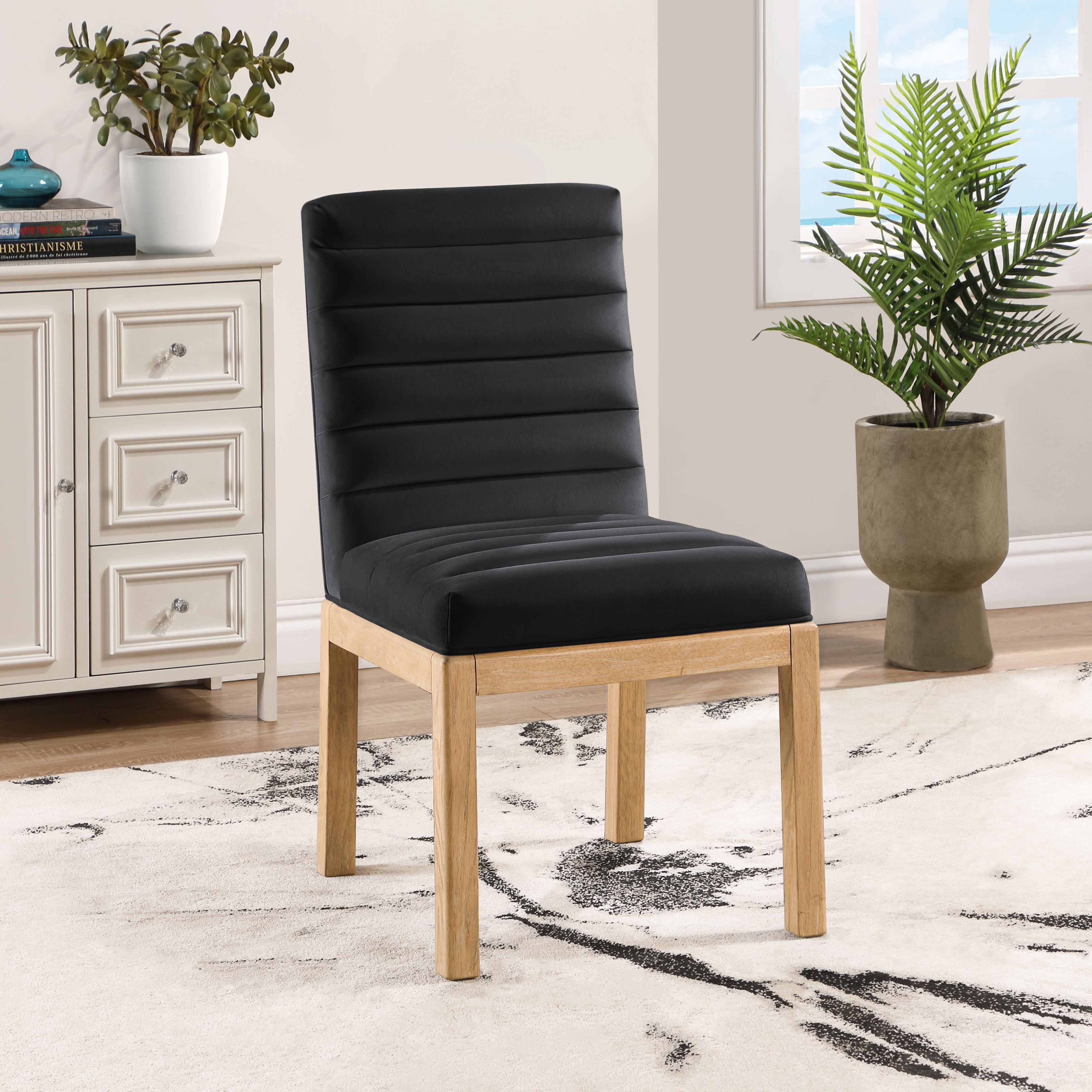 Evelyn - Dining Chair With Natural Legs - Black