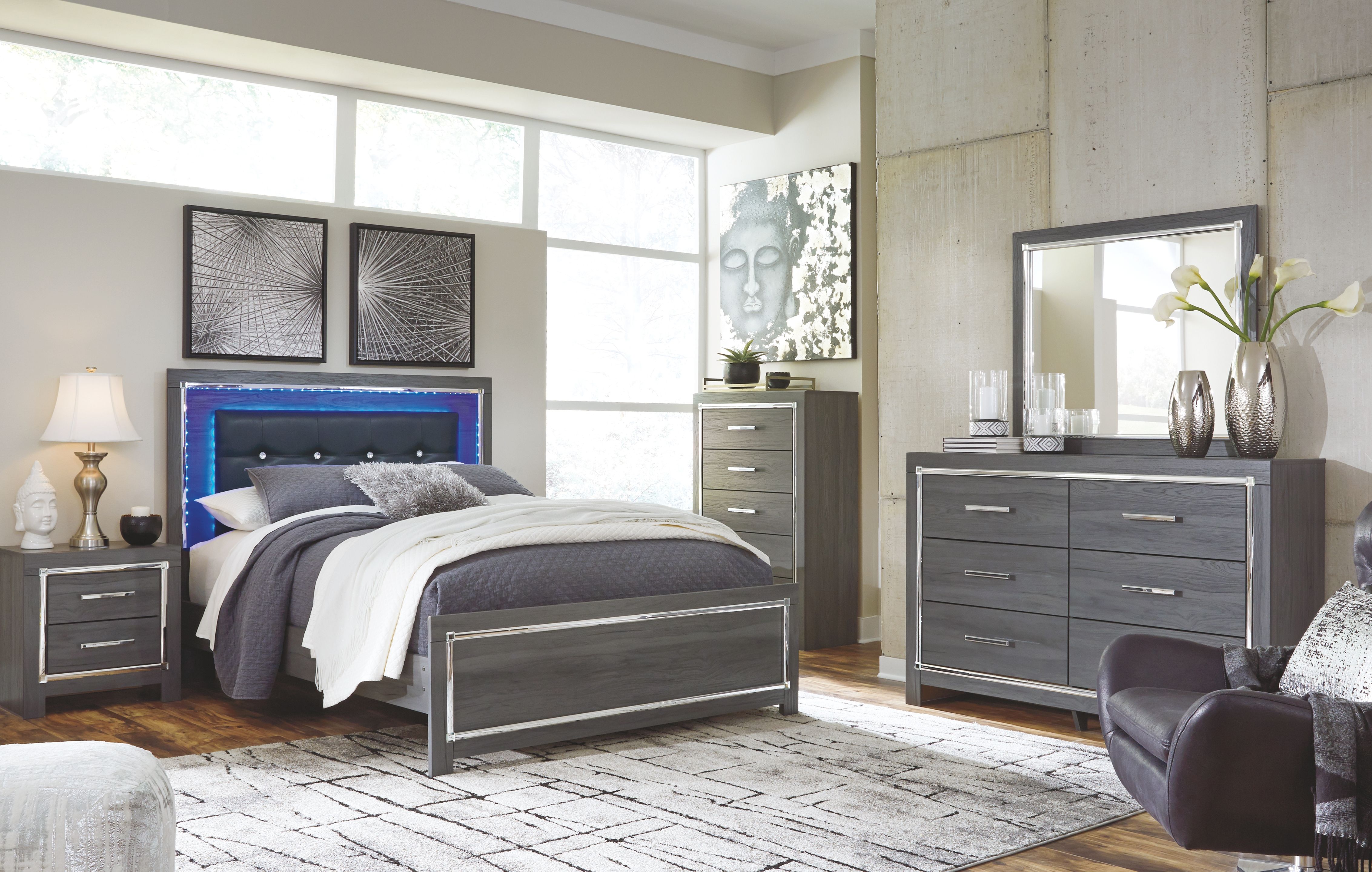 Ashley Furniture Lodanna - Six Drawer Dresser - Gray - Image 9