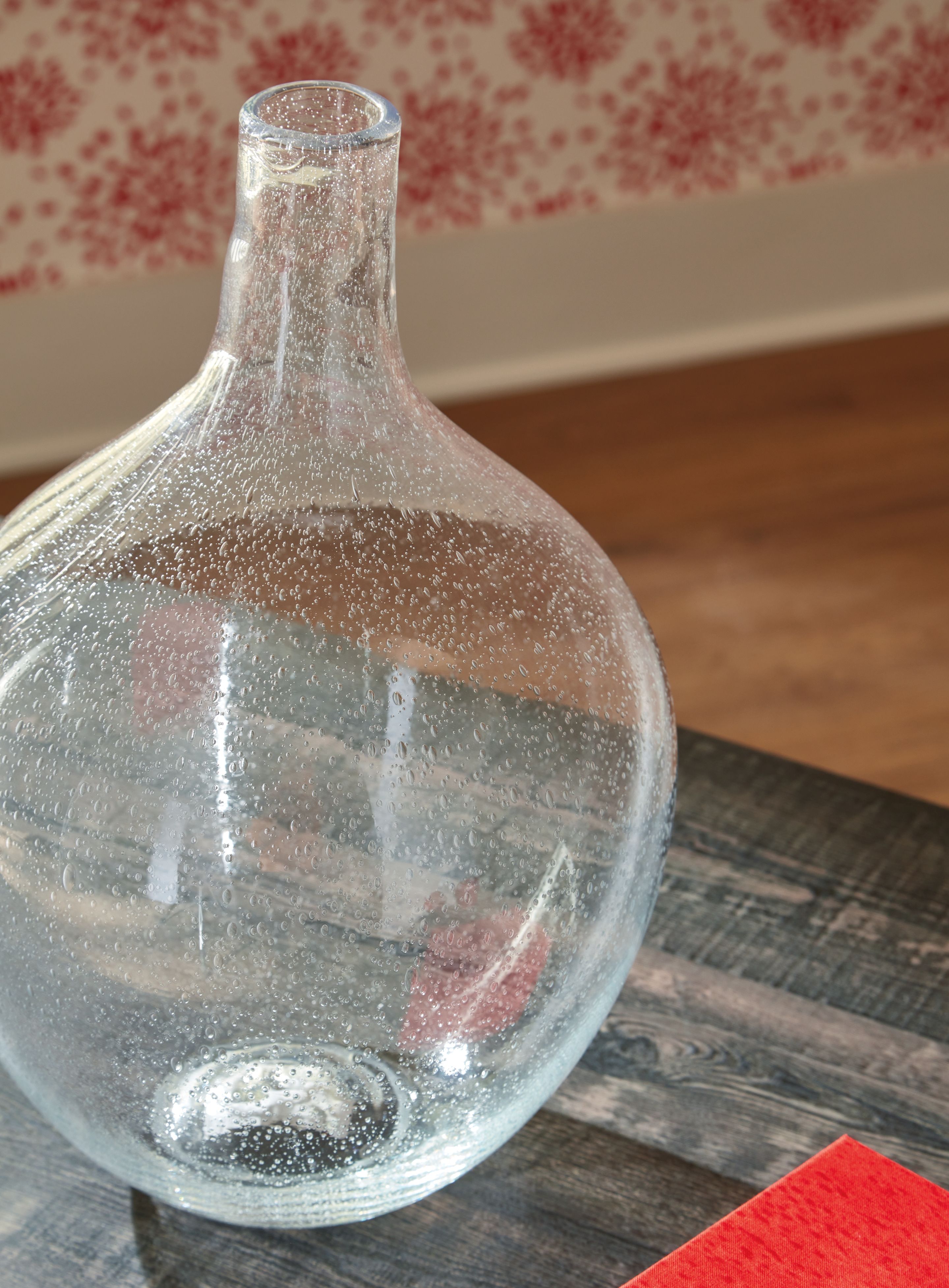 Kurthorne - Vase - 15" - Clear