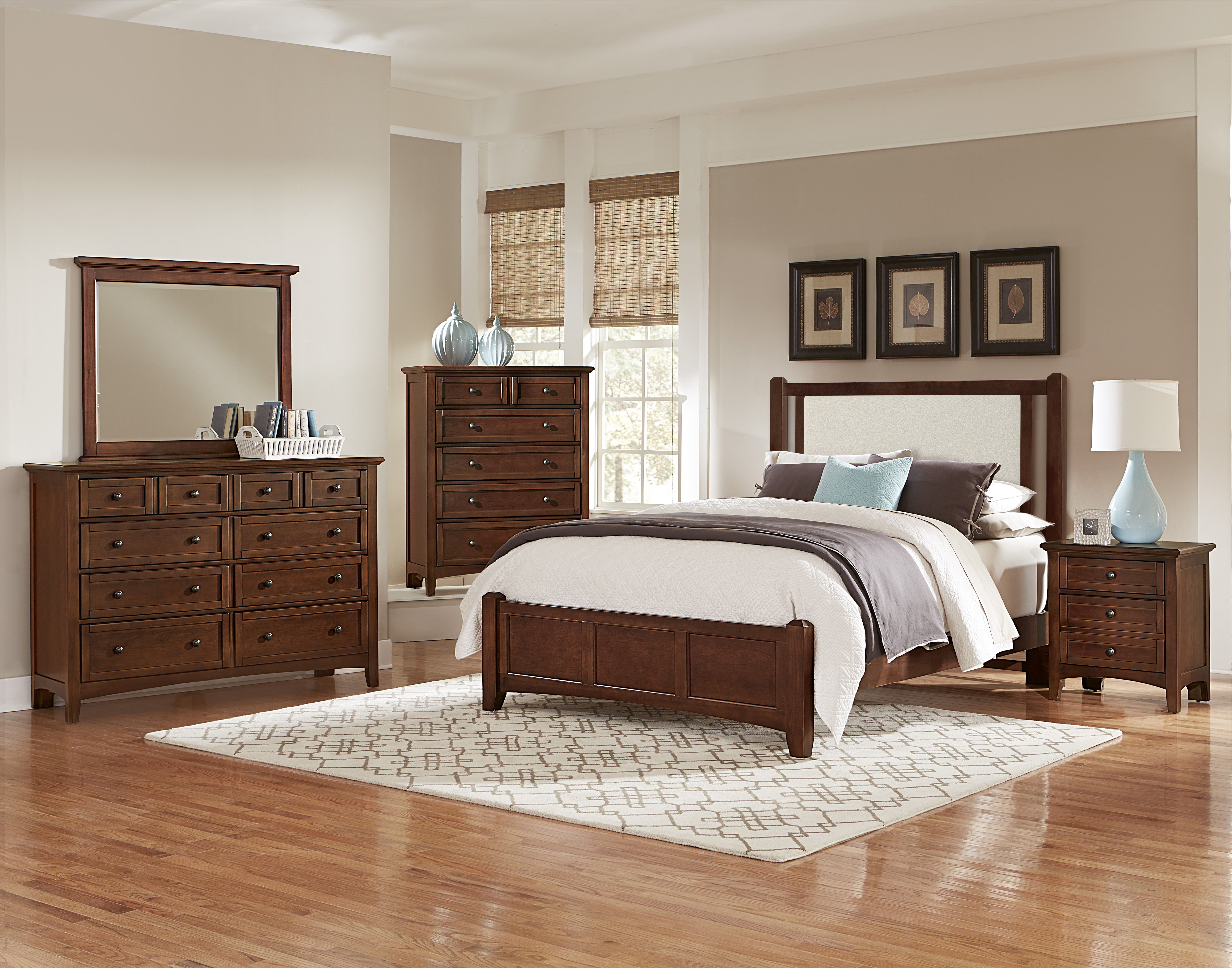 Vaughan-Bassett Bonanza - Full Size Linen Upholstered Bed With Mansion Footboard - Cherry