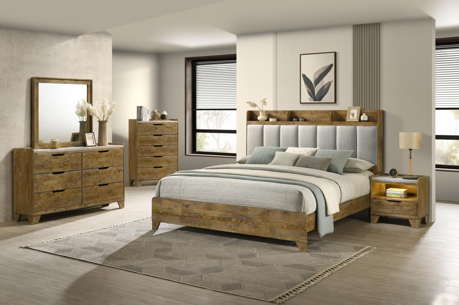 B275 - 3 Piece Bedroom Set (King Bed, Dresser, Mirror)