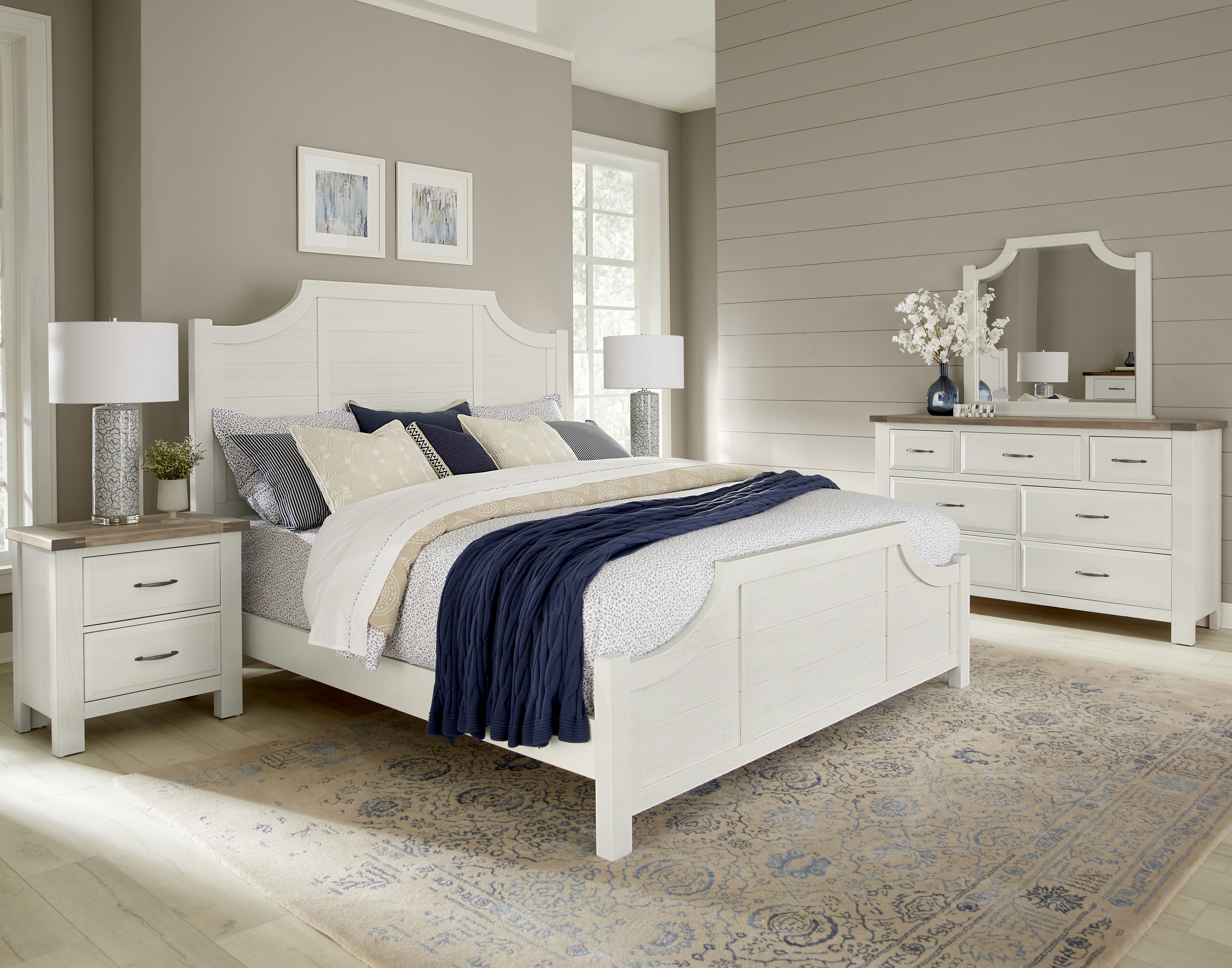 Maple Road Scalloped Bedroom Group Image