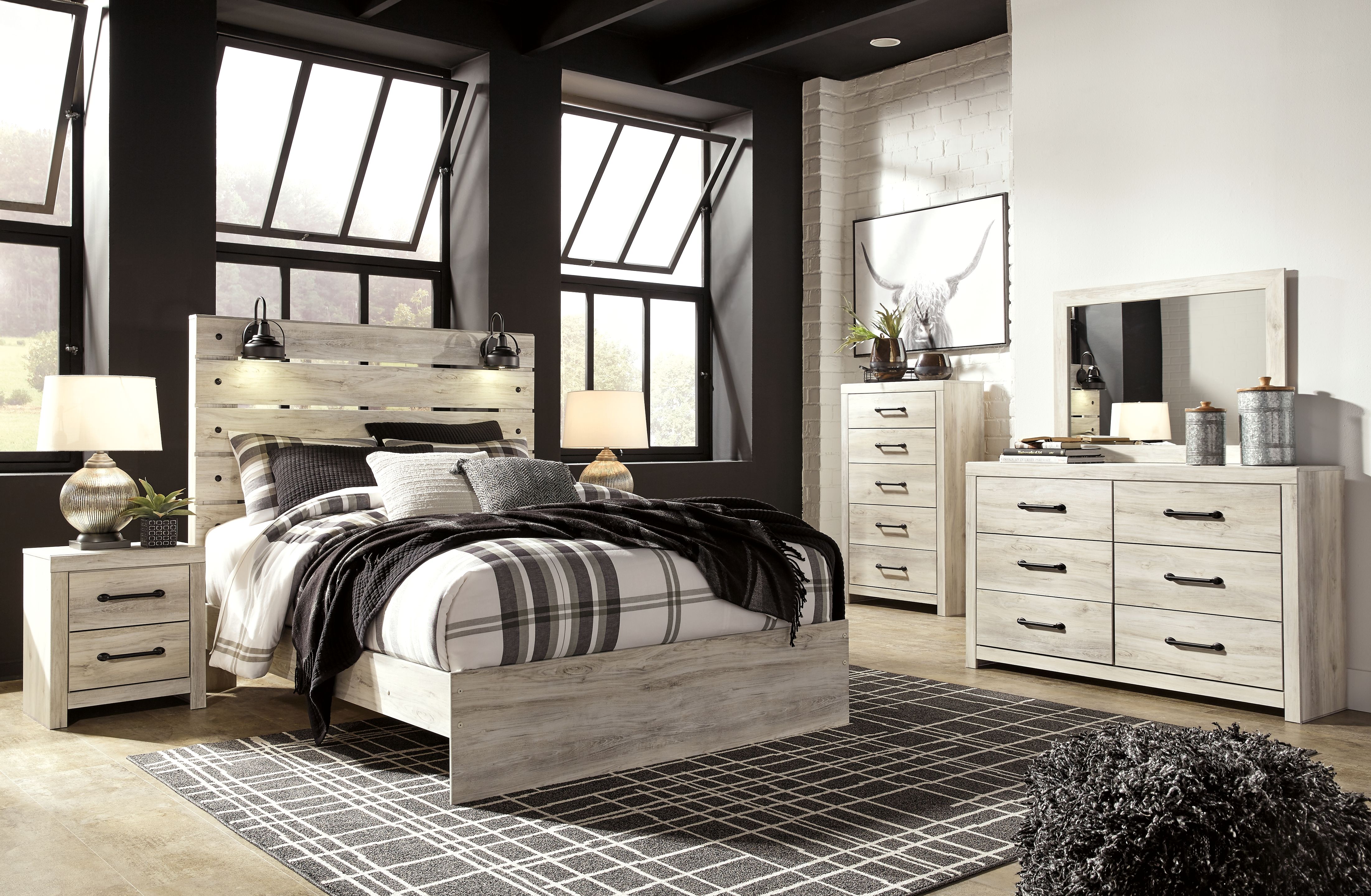 Queen · 5 Pc · Dresser, Mirror, Queen Panel Bed