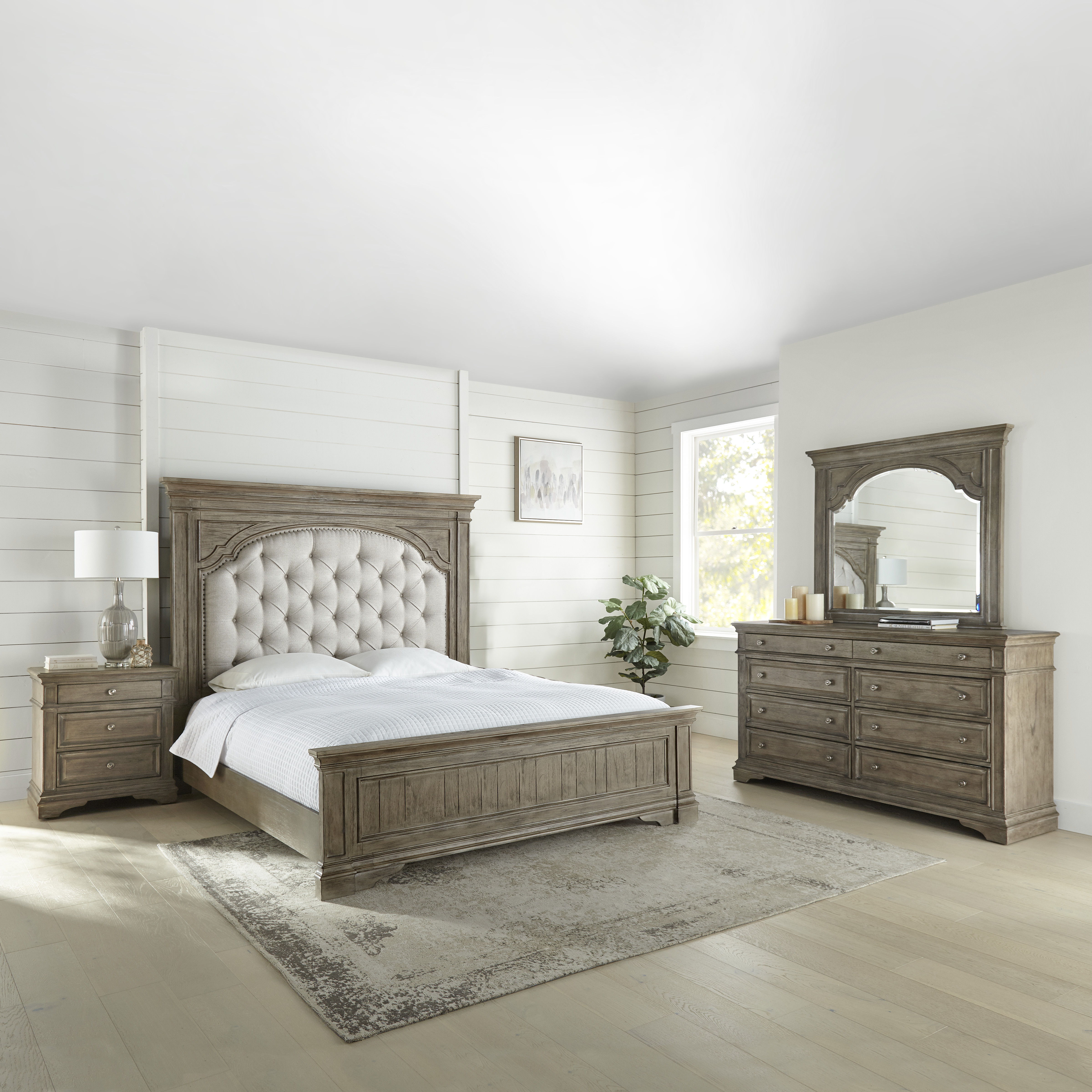 Highland Park - 4 Piece King Bedroom Set - Brown
