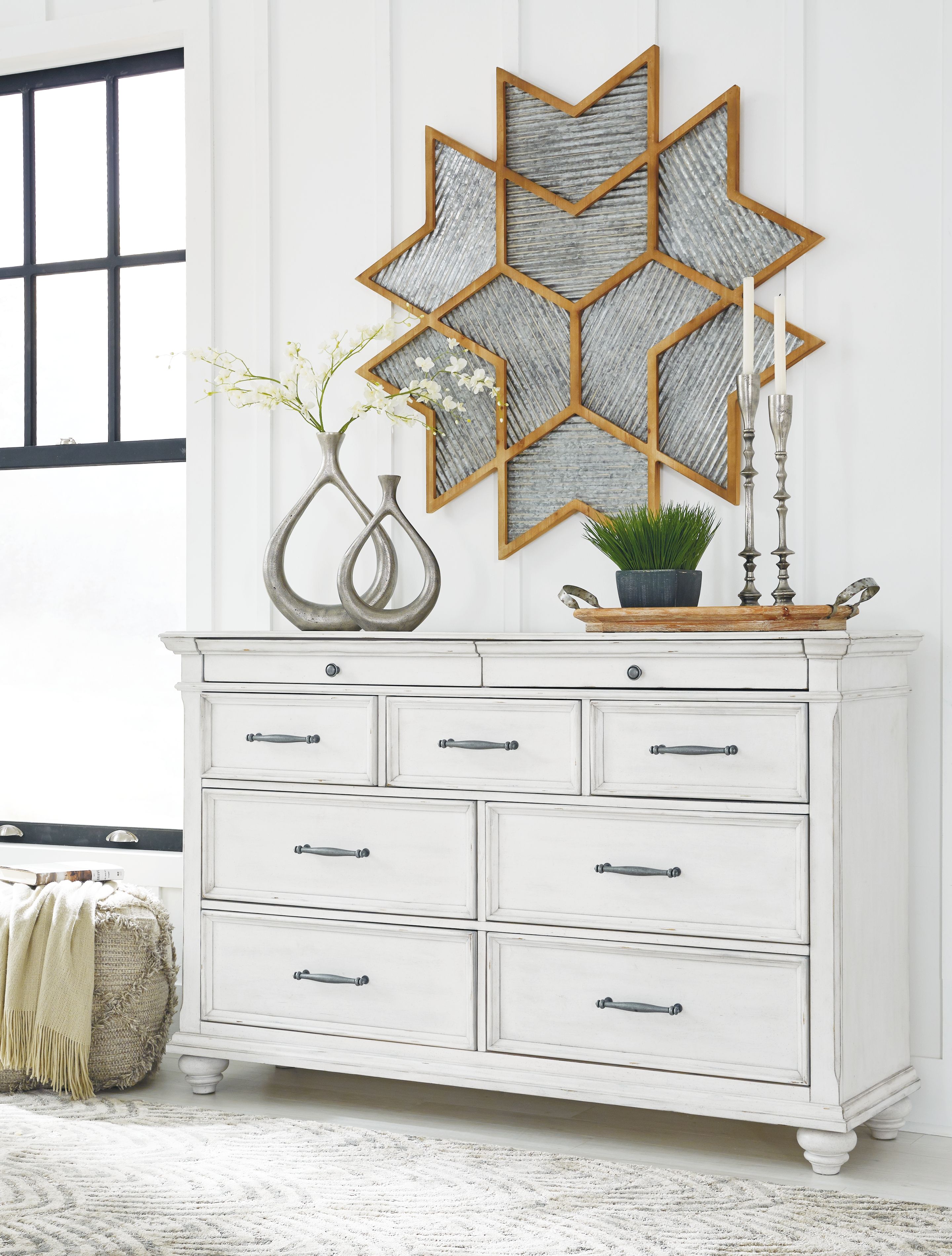 Kanwyn - Dresser - Whitewash