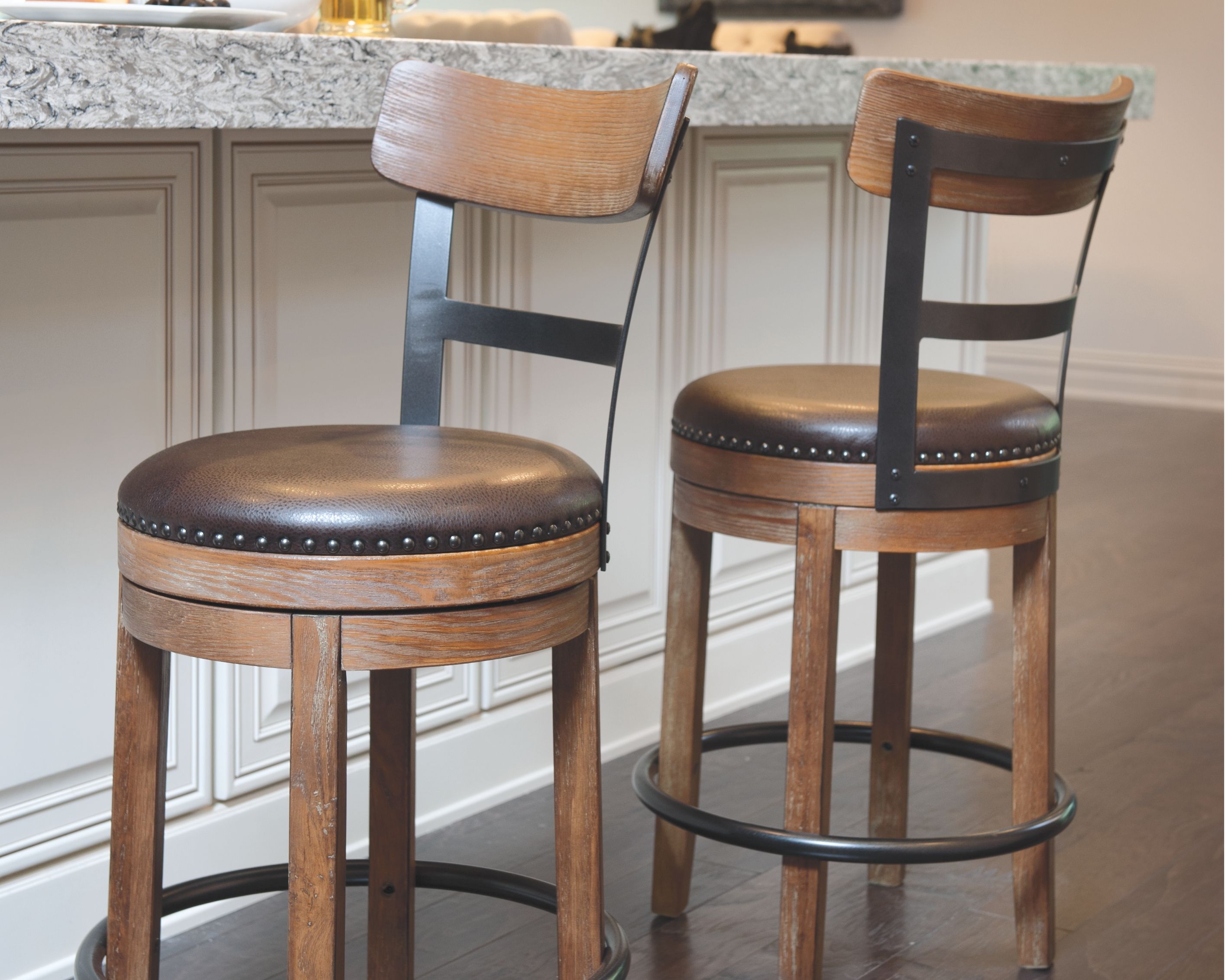 Pinnadel - UPH Swivel Barstool  - Light Brown