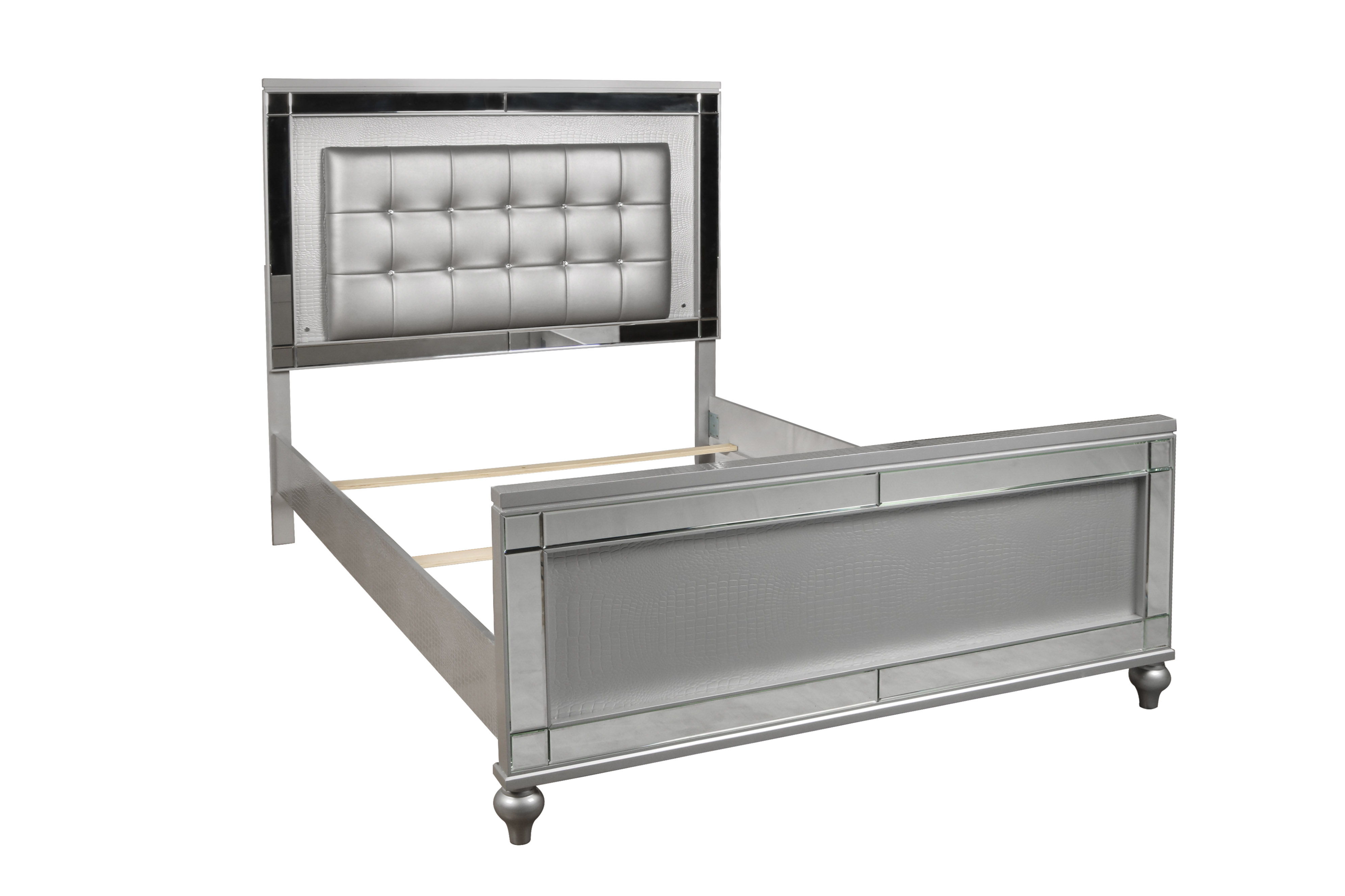 Valentino - 5/0 Queen Bed - Silver