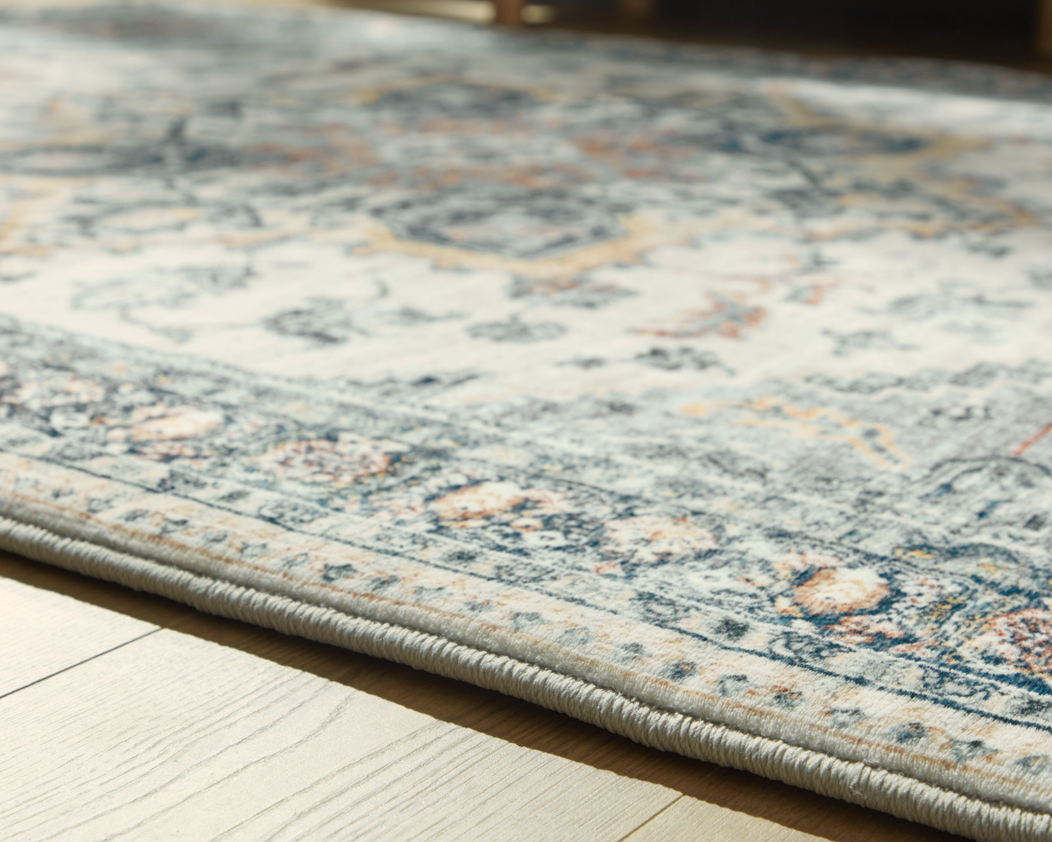 Wallney - 8' x 10' Rug - Multi