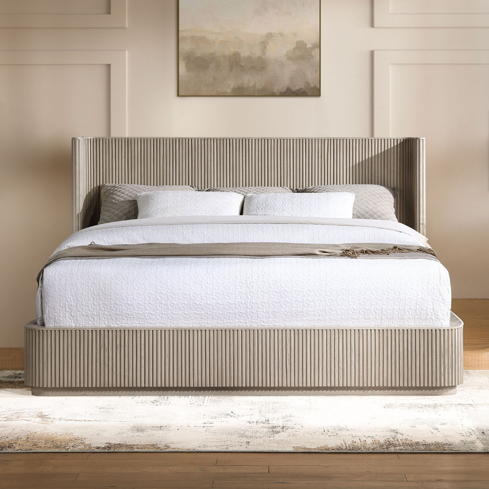 Leanna - Queen Bed - Light Oak, light brown