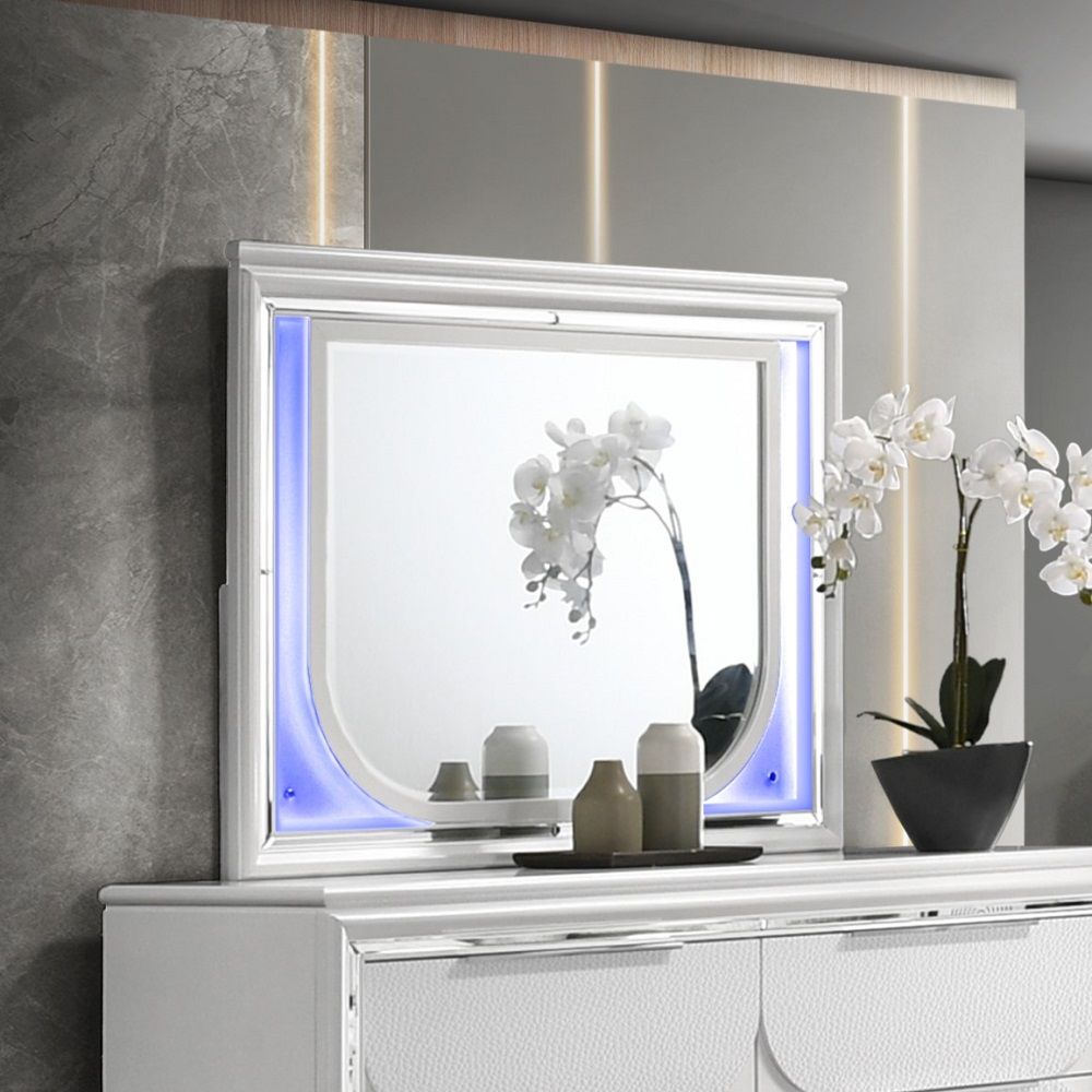 Tarian - Mirror With LED - Pearl White, white