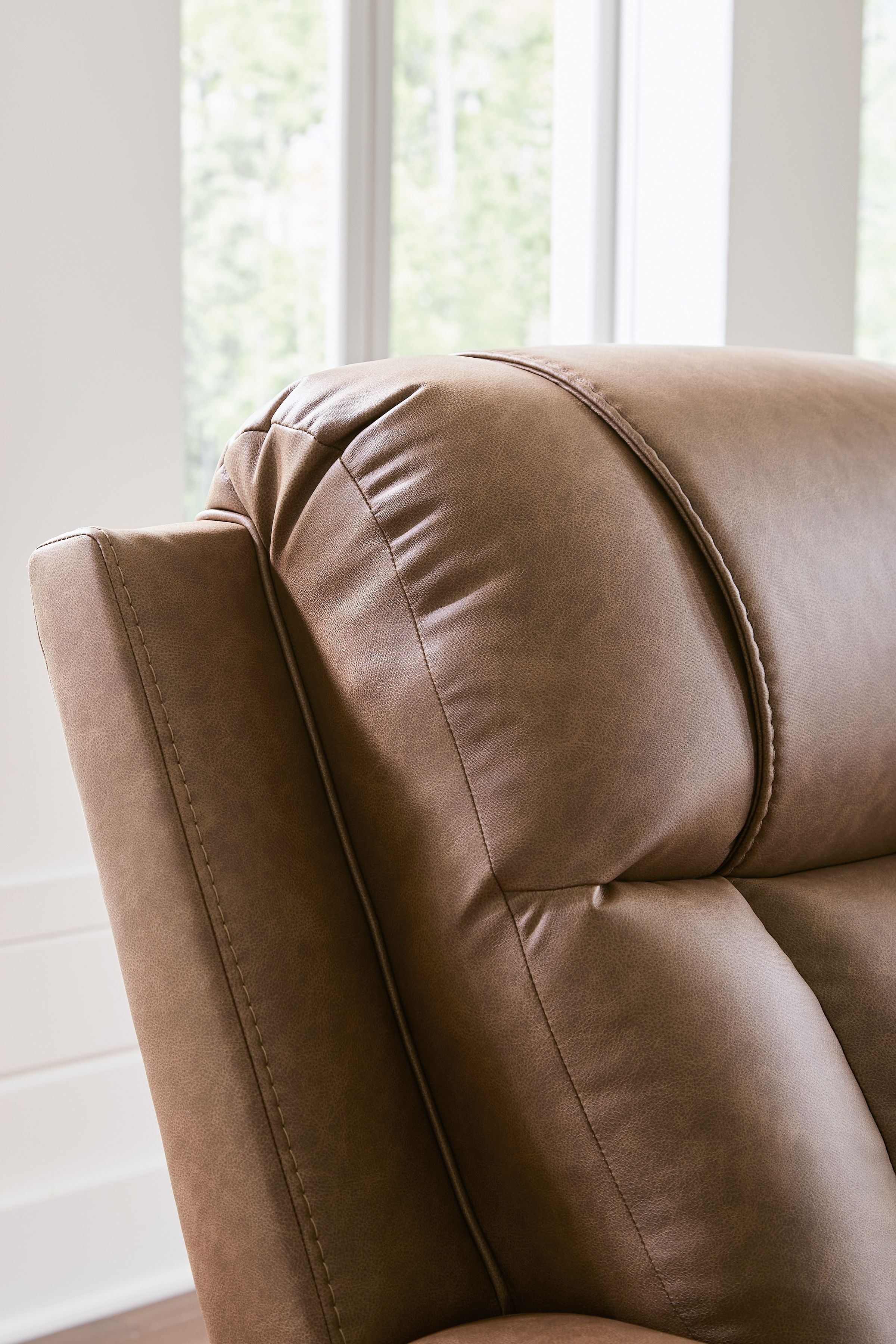 Ashley Furniture Mackmenville - Double Reclining Loveseat With Console - Caramel - Image 8
