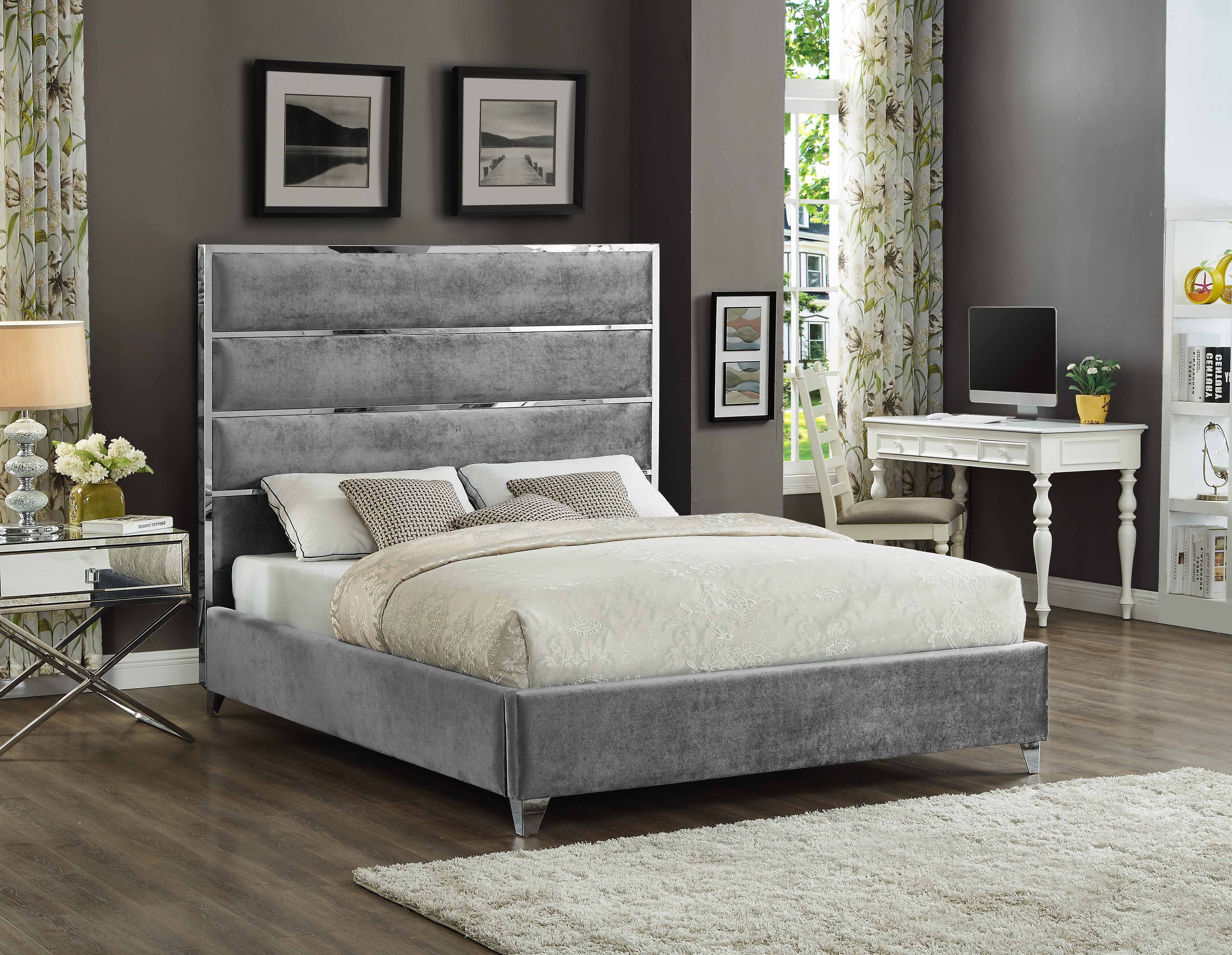 Zuma - Queen Bed - Gray