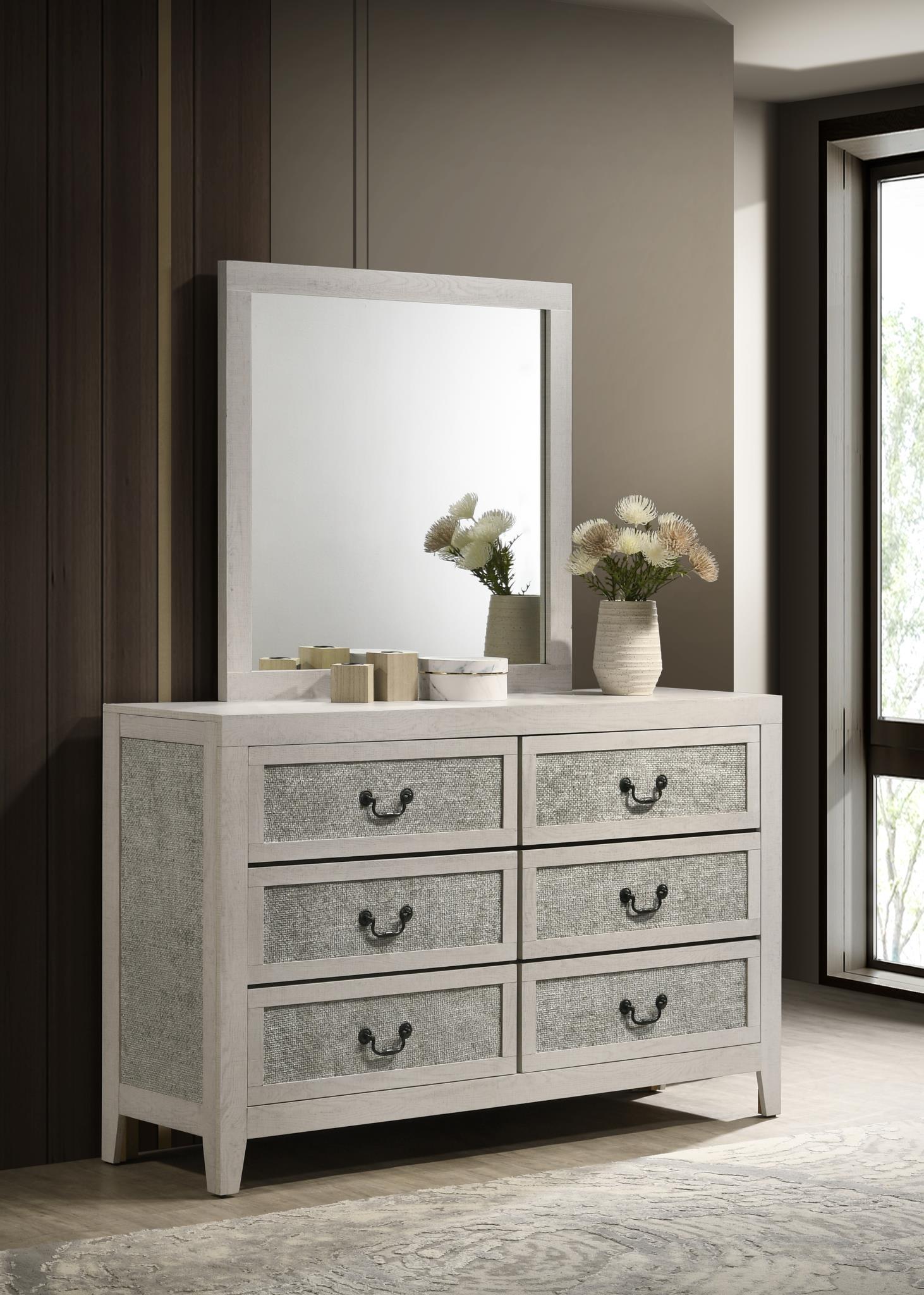 B505 - 3 Piece Bedroom Set (King Bed, Dresser, Mirror) - Off White