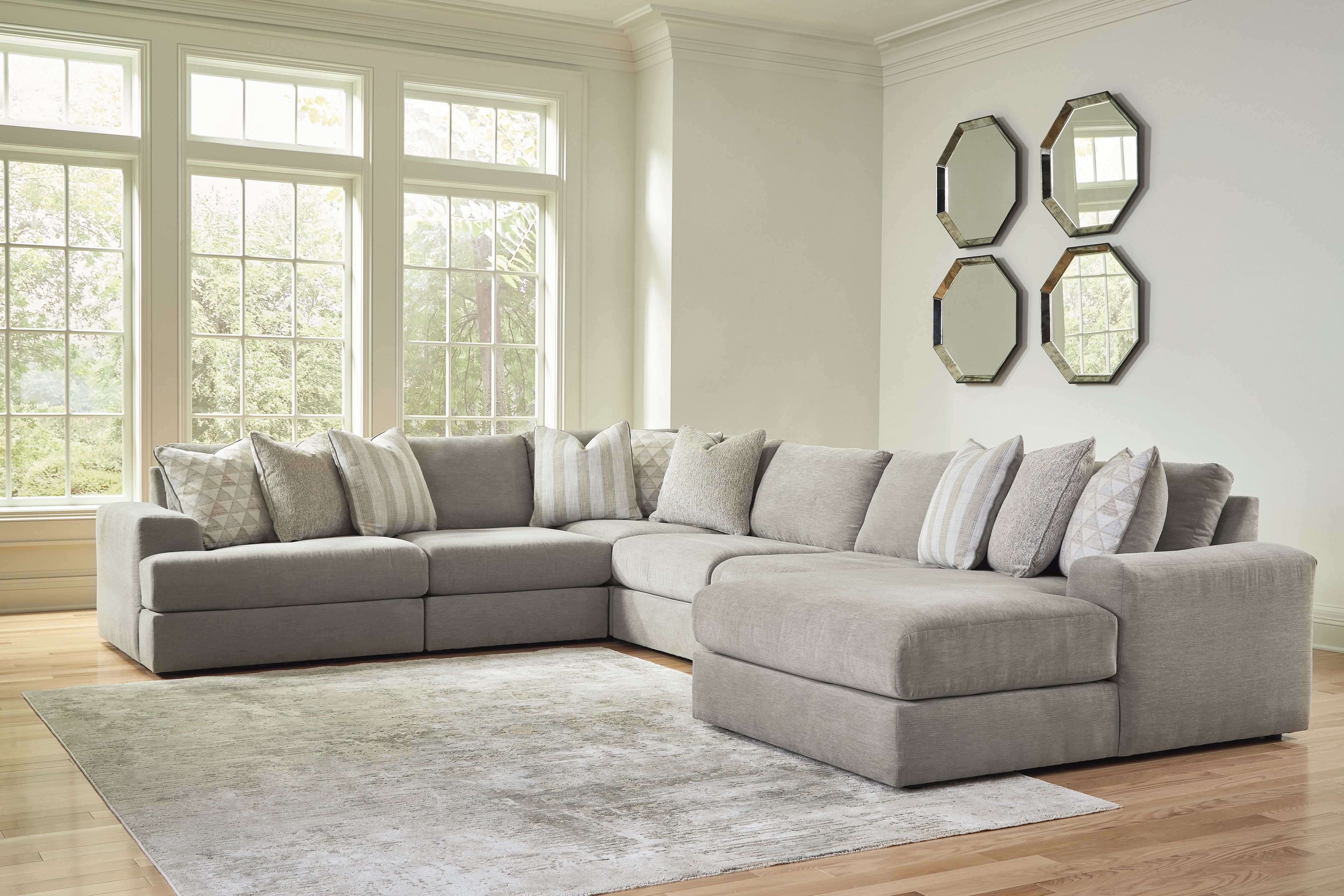 Ashley Furniture Avaliyah - 6-Piece Sectional With Raf Corner Chaise - Ash - Image 3