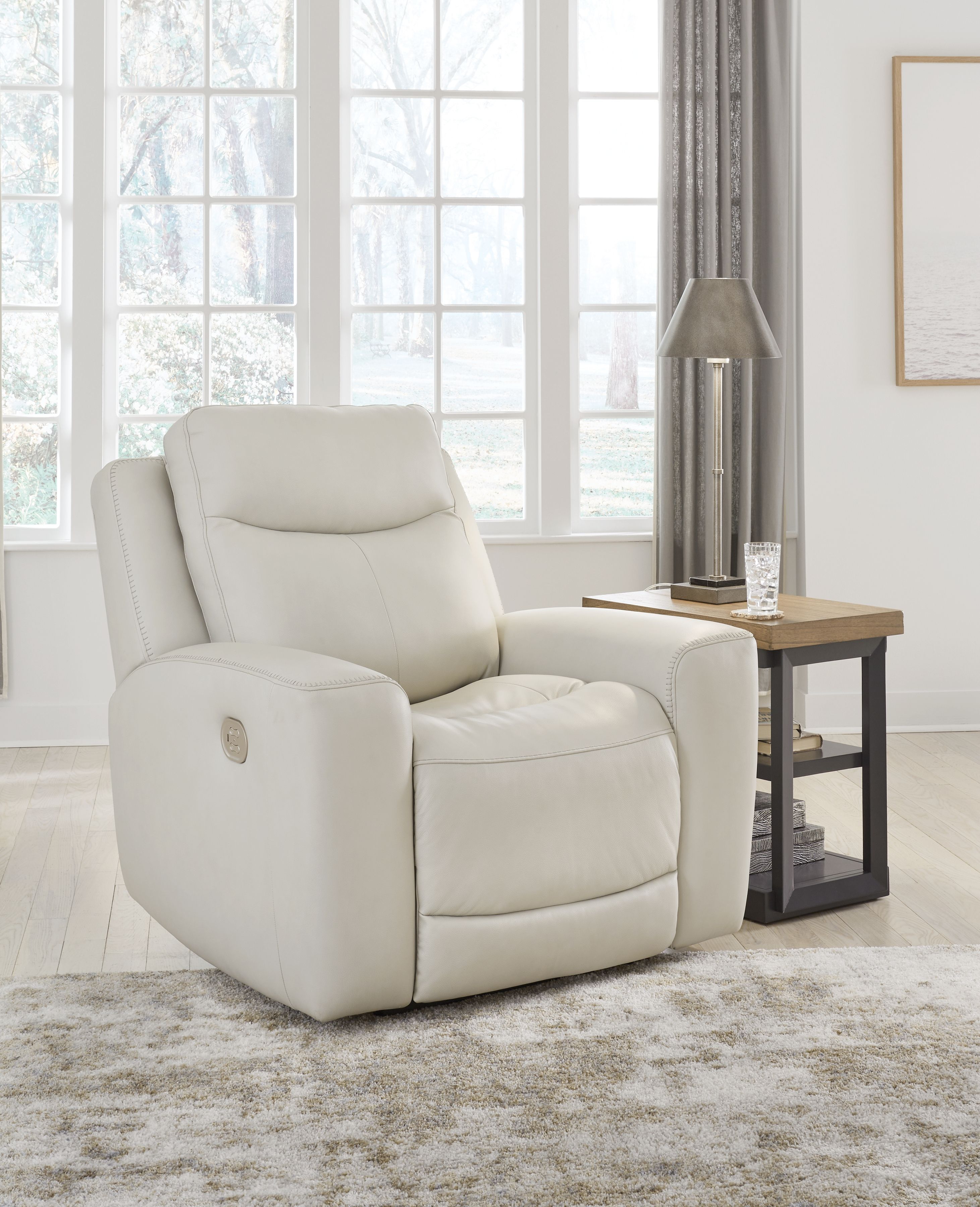 Ashley Mindanao PWR Recliner/ADJ Headrest