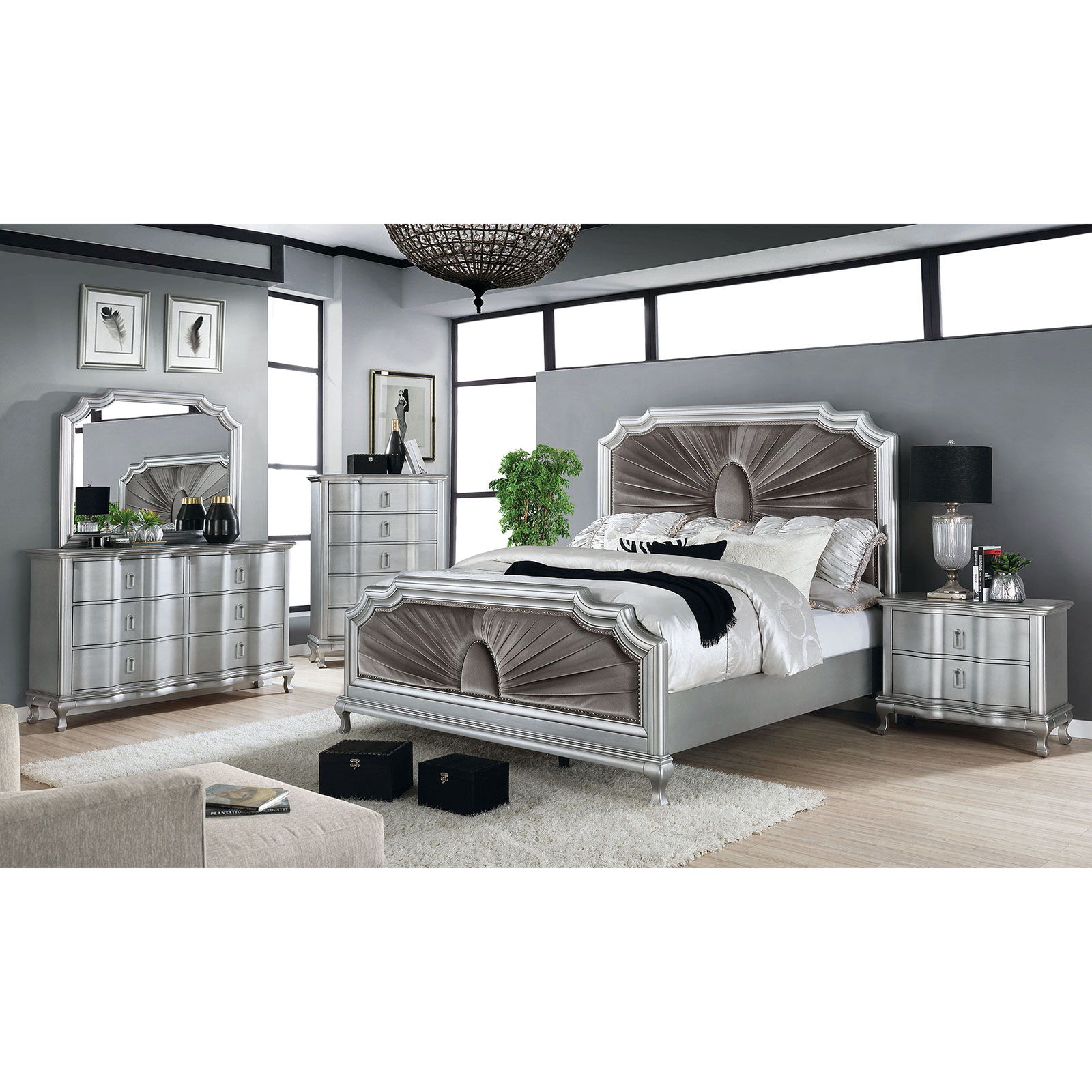 Aalok - 5 Piece Queen Bedroom Set With Chest - Silver / Warm Gray