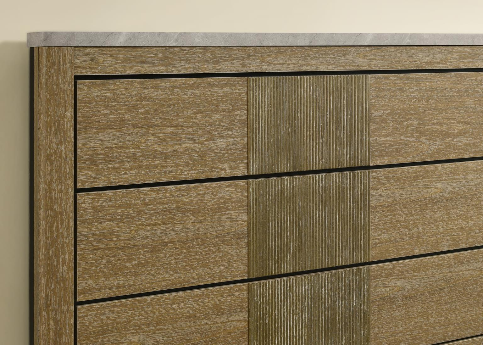 B406 - King Bed - Aspen Oak