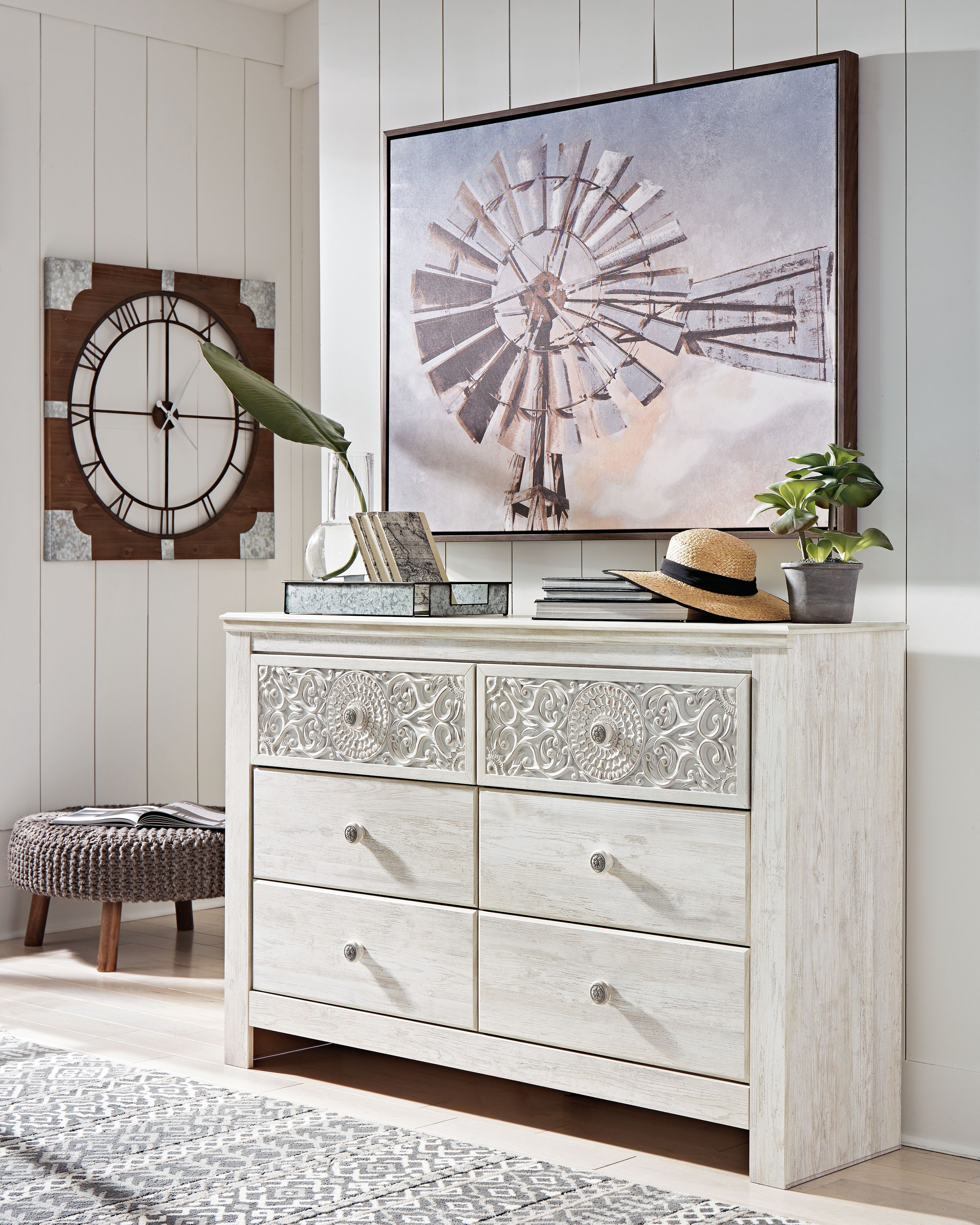 Ashley Furniture Paxberry - Six Drawer Dresser - Medallion Drawer Pulls - Whitewash - Image 6