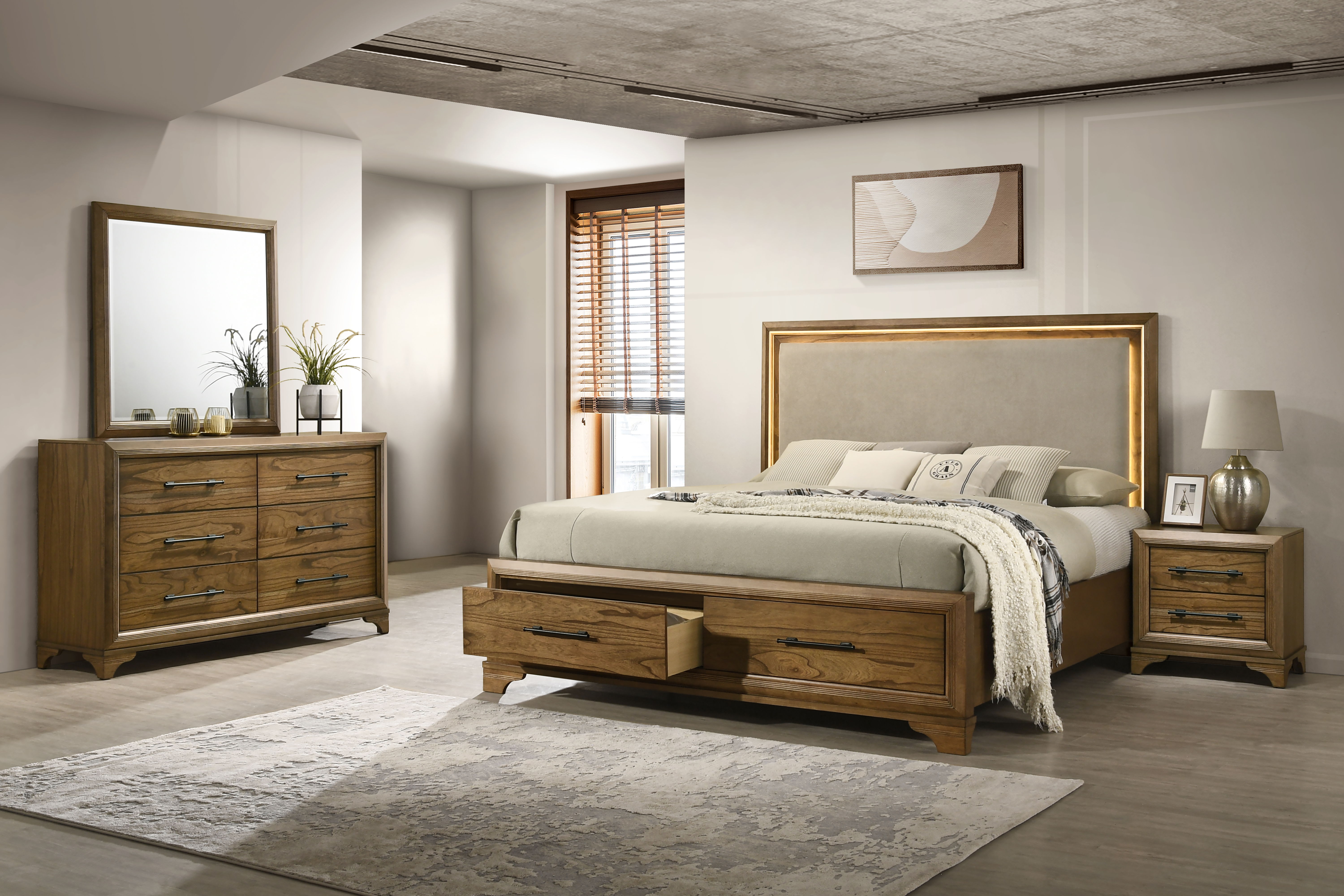 Queen · 4 Pc · Bed & Dresser & Mirror & Nightstand