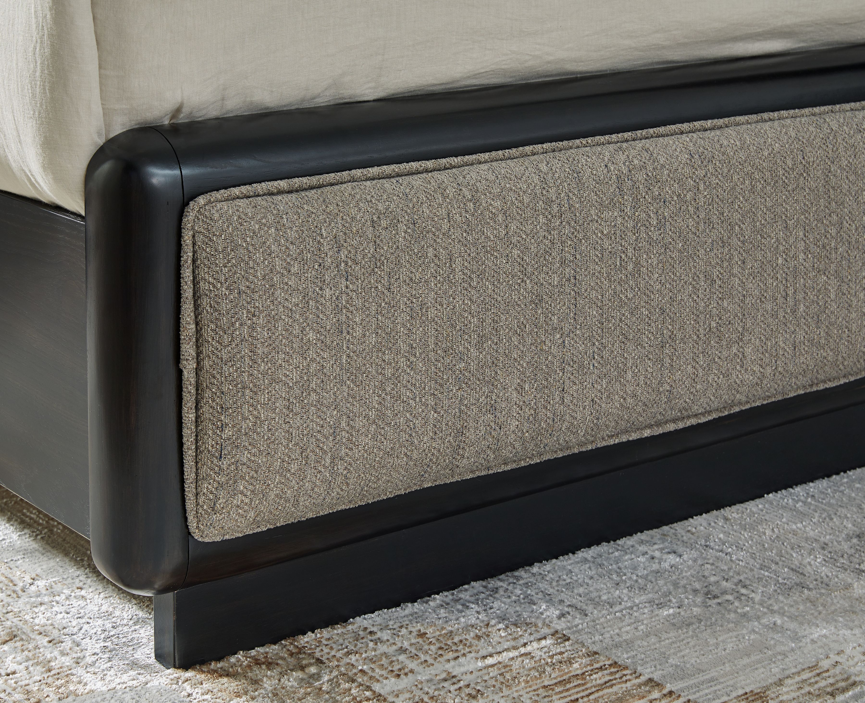 Rowanbeck - King Upholstered Panel Bed - Gray / Black