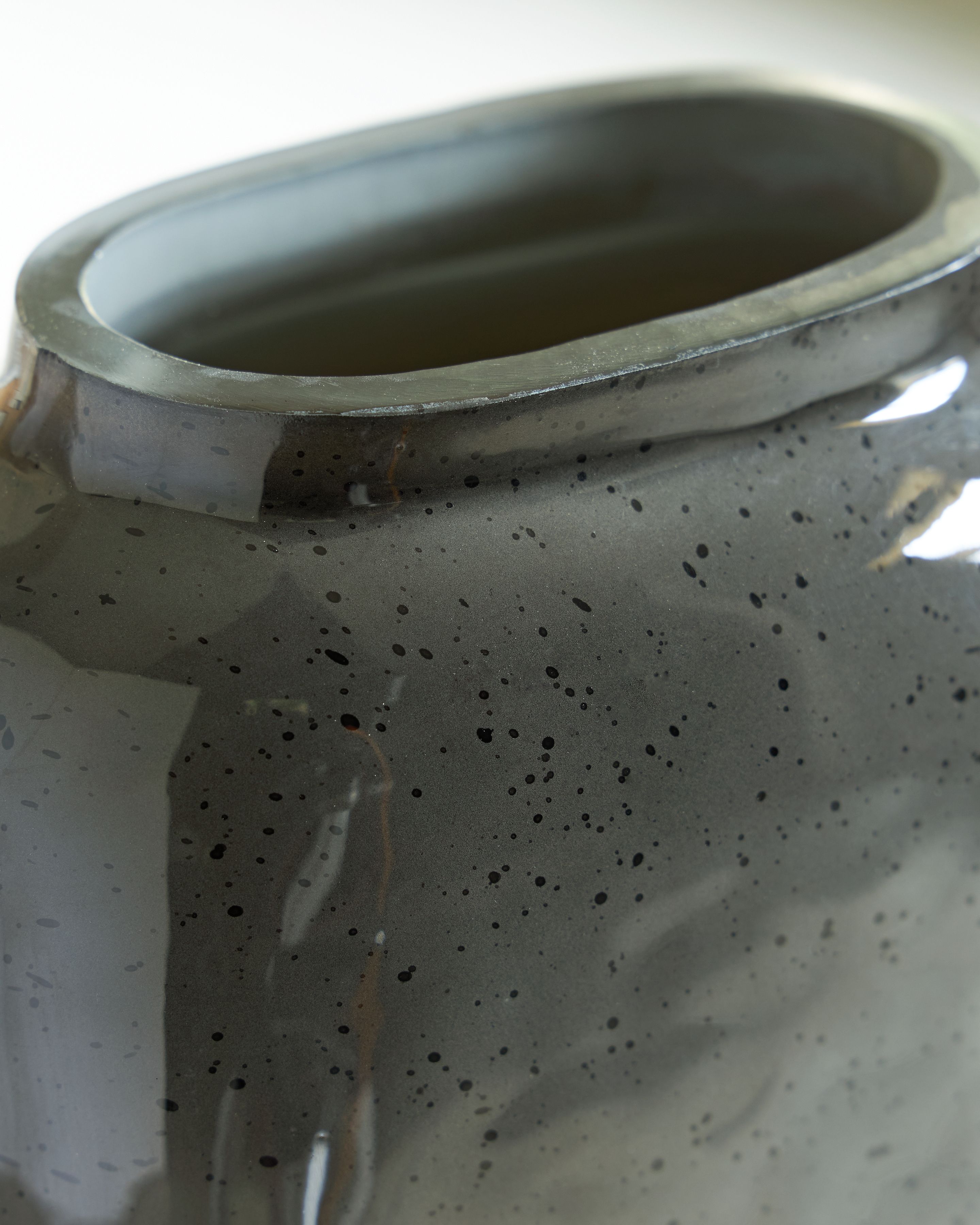 Kierlain - Vase - 15.5" - Gray / Black
