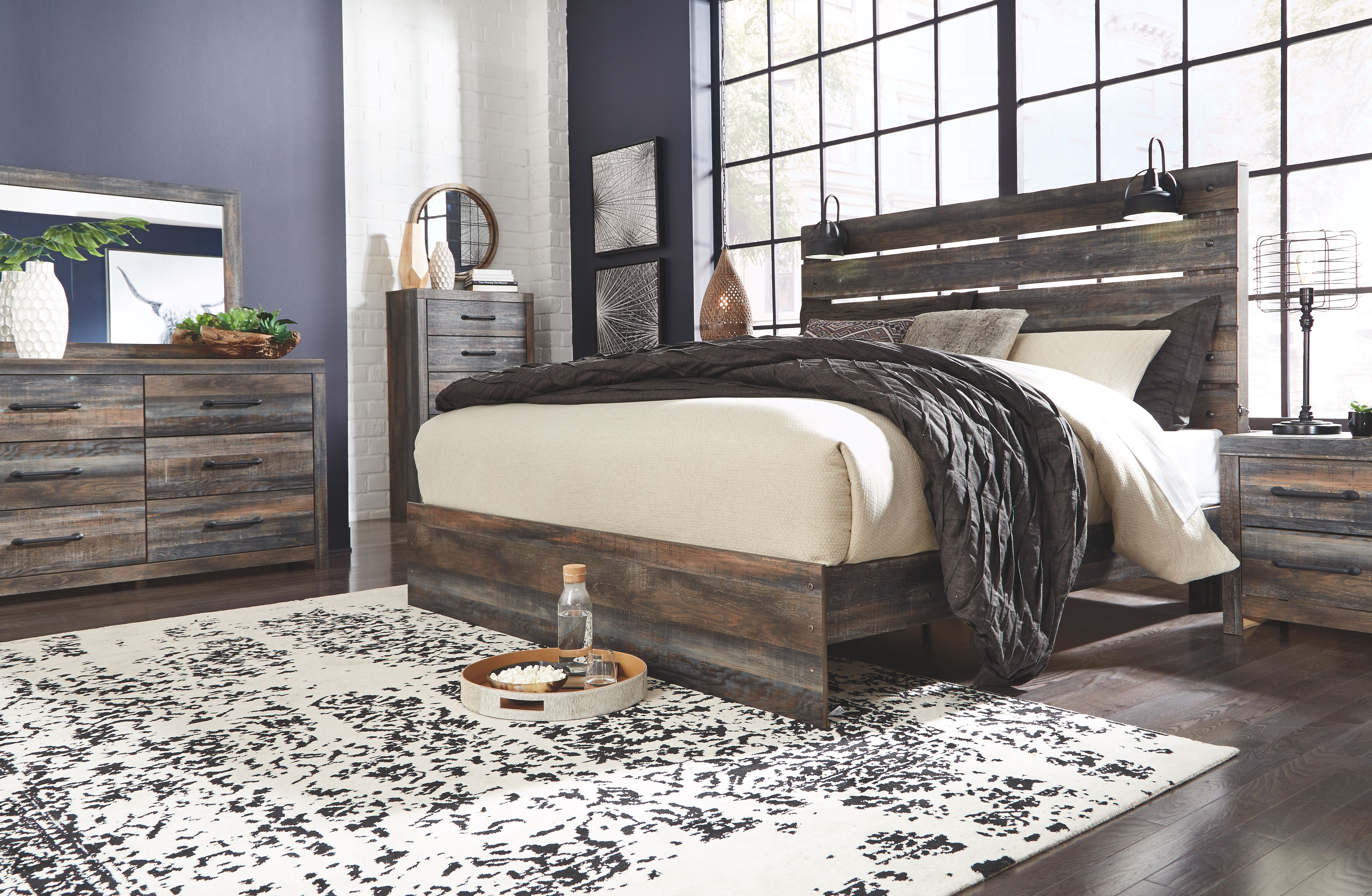 King · 7 Pc · Dresser, Mirror, King Panel Bed, 2 Nightstands