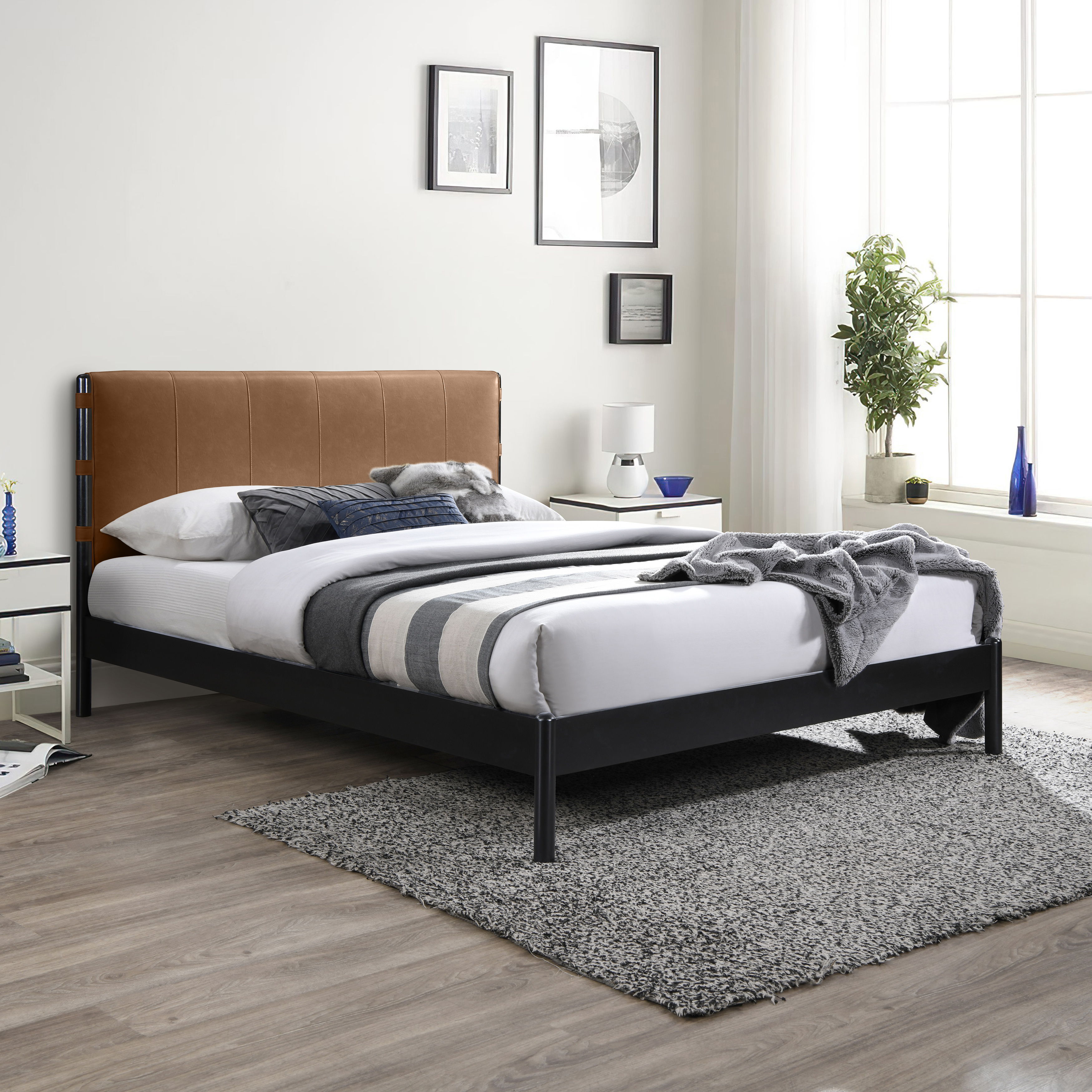 Abigail - Queen Bed - Cognac