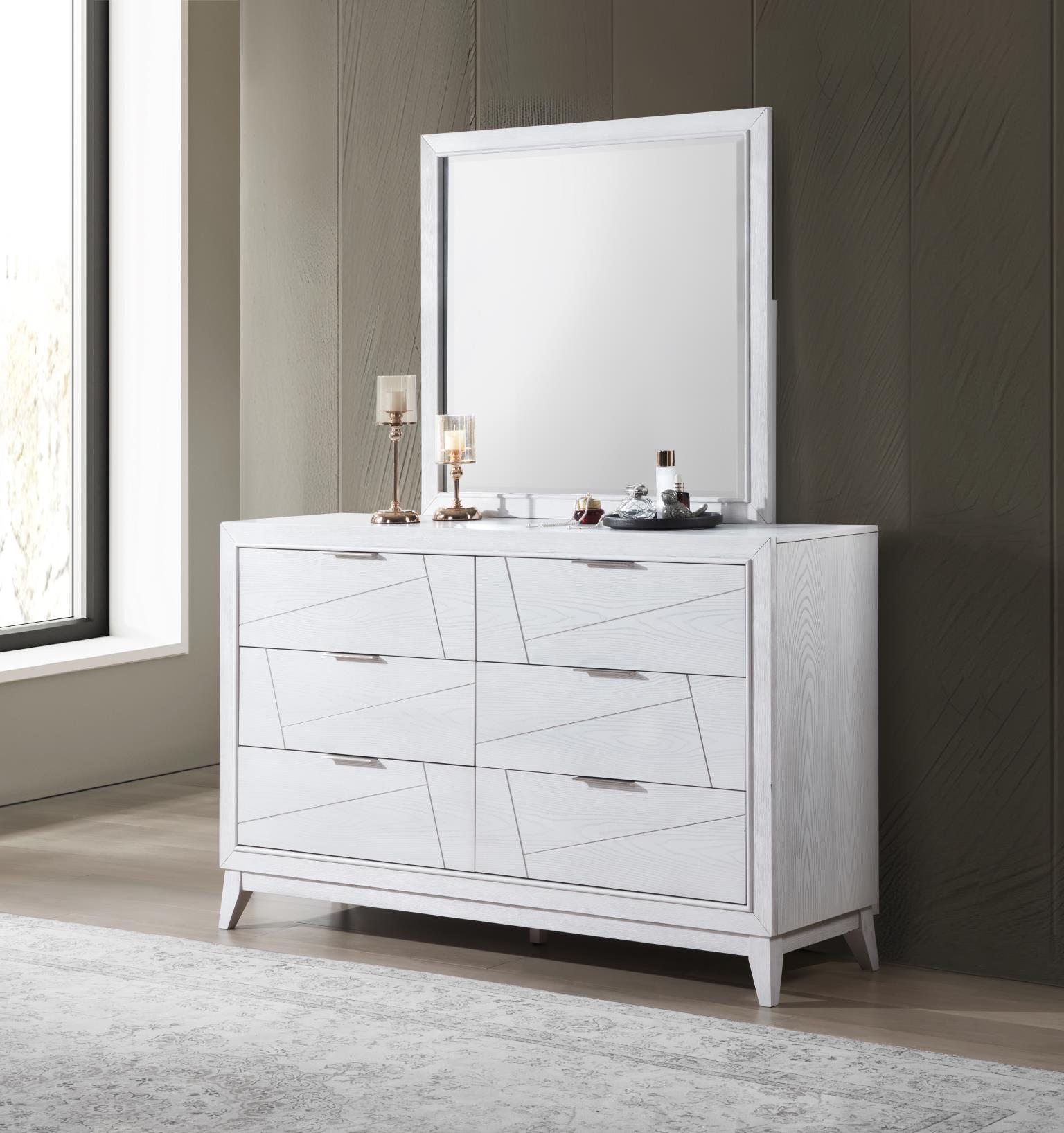 B242 - 3 Piece Bedroom Set (Queen Bed, Dresser, Mirror) - Antique White