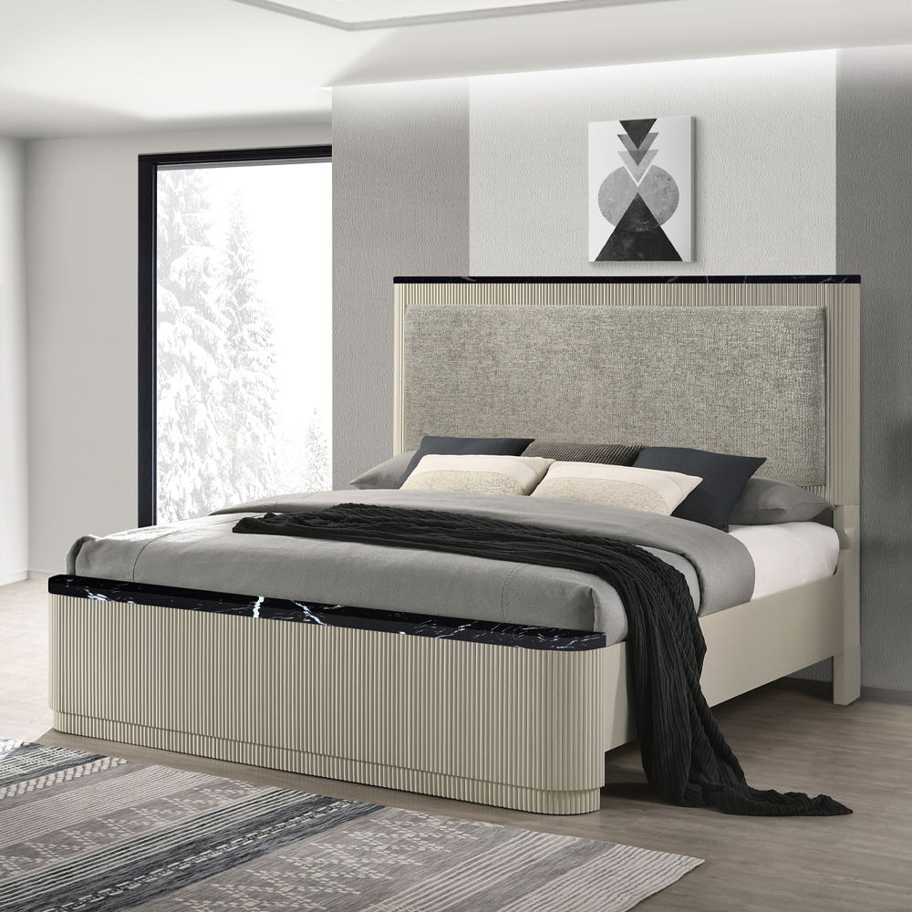 Travonte - Queen Bed - Gray / Beige, beige