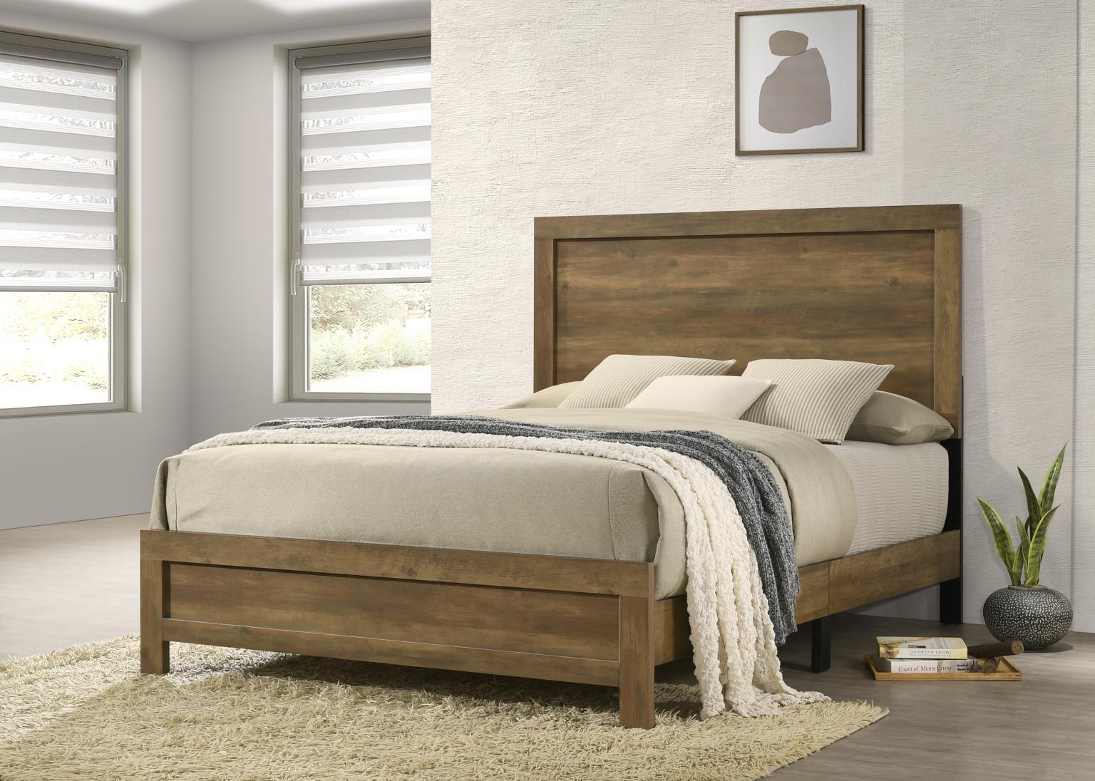 B526 - King Bed - Knotty Oak